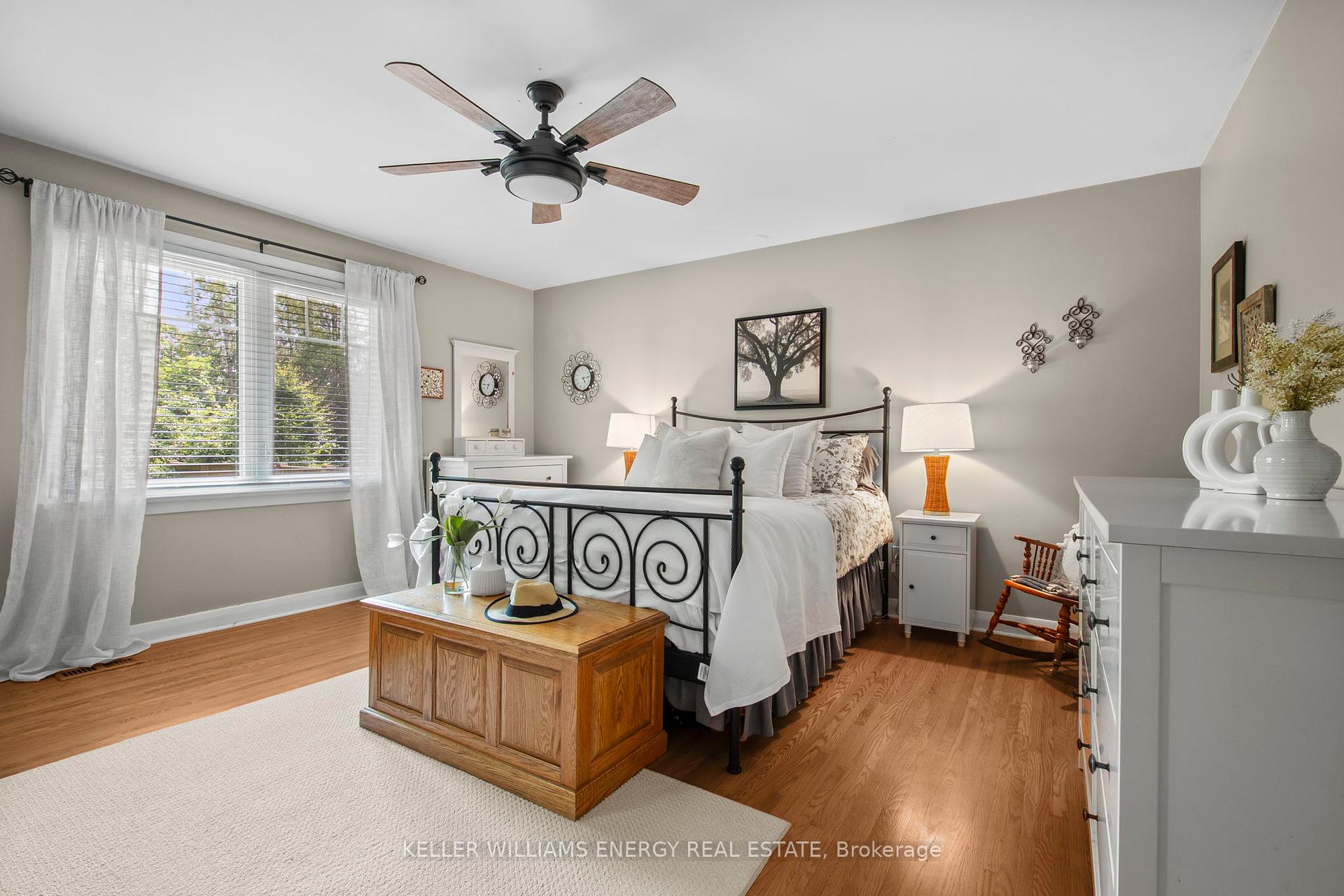 833 Glenmanor Drive