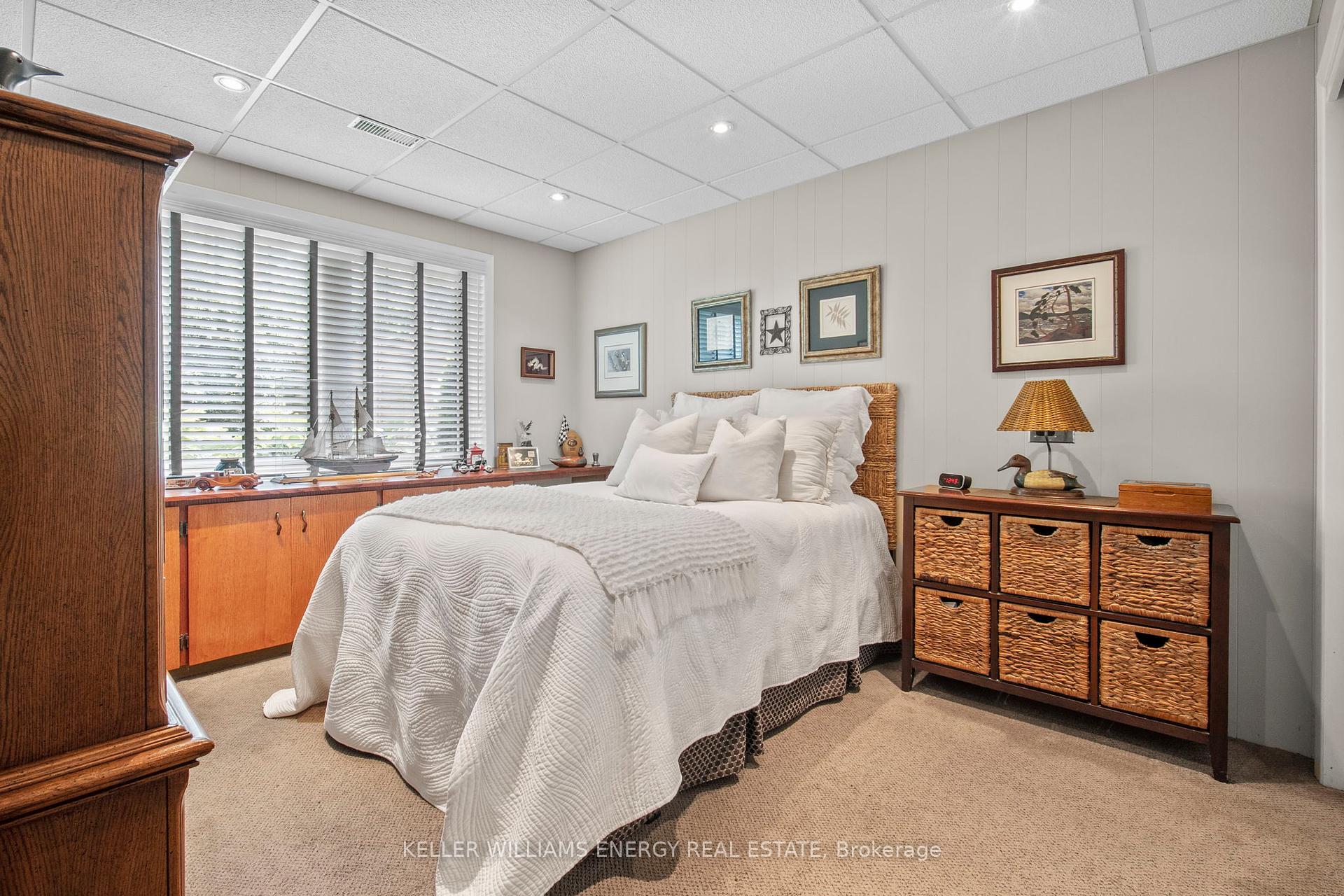 833 Glenmanor Drive