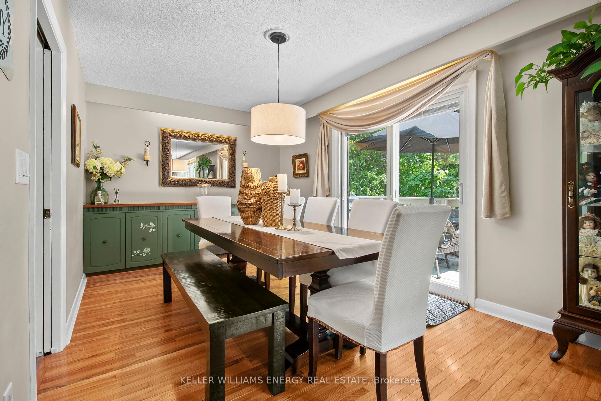 833 Glenmanor Drive