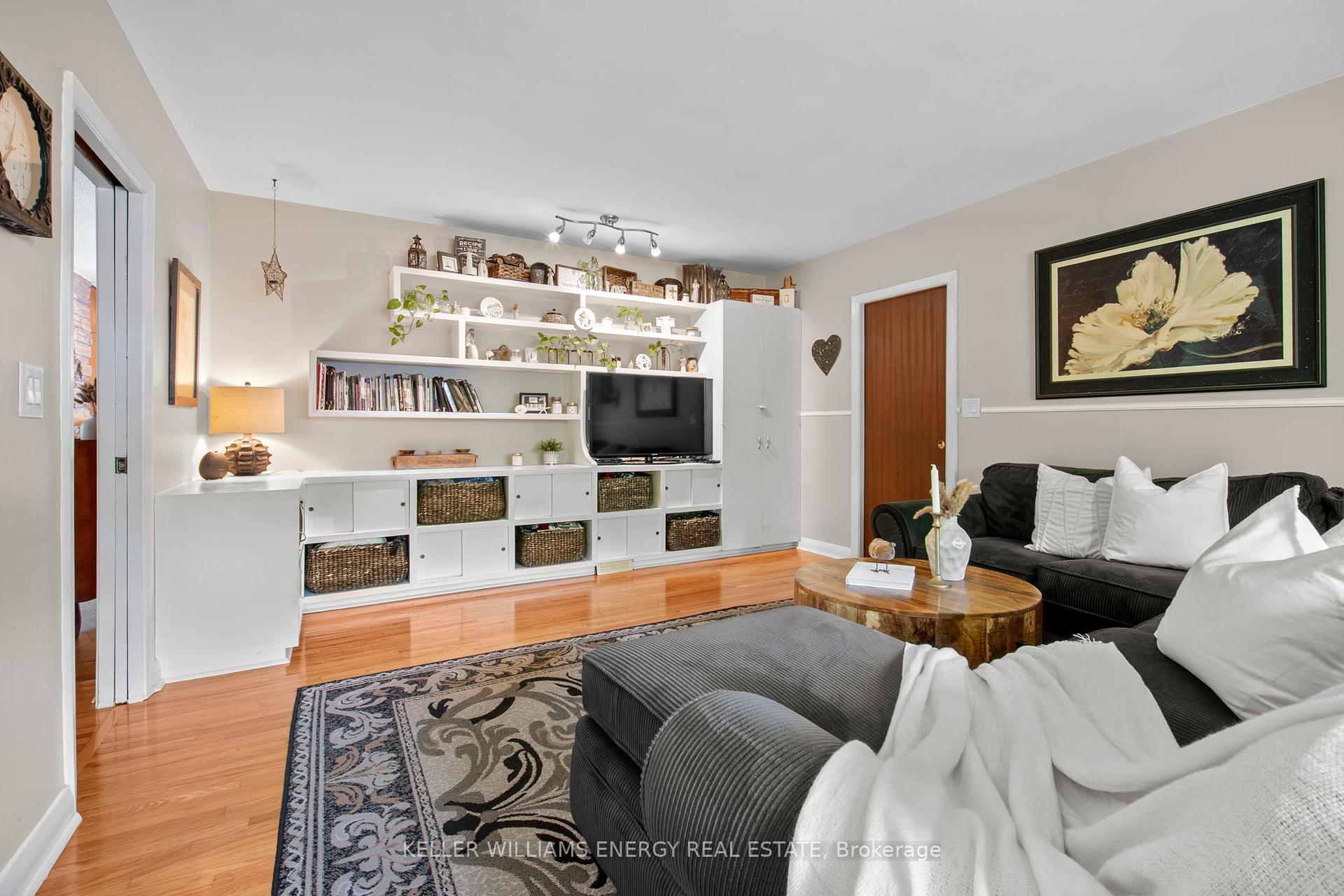 833 Glenmanor Drive