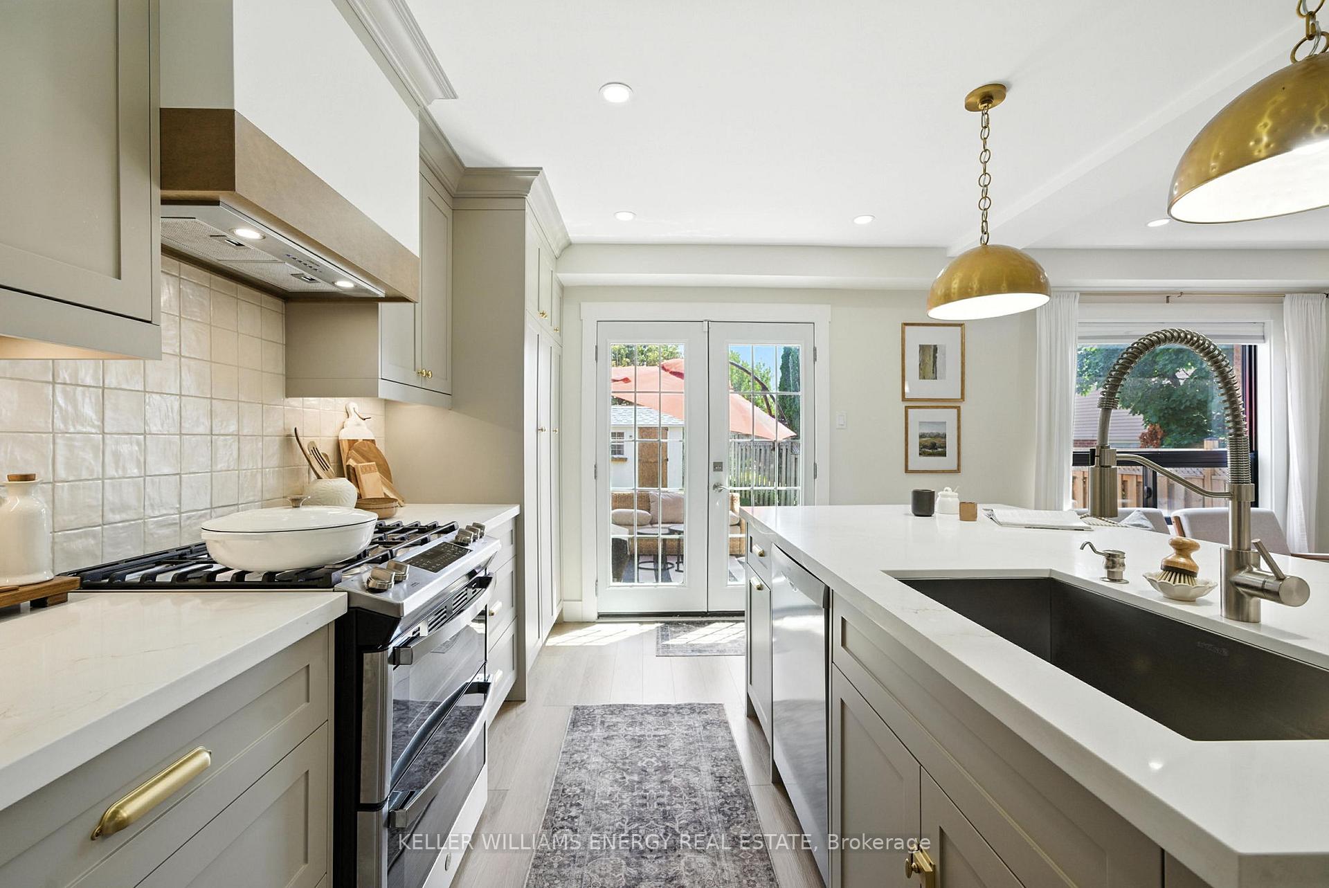 9 Glen Ray Court