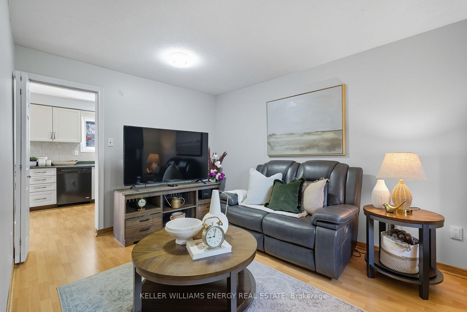 8 Inglis Avenue
