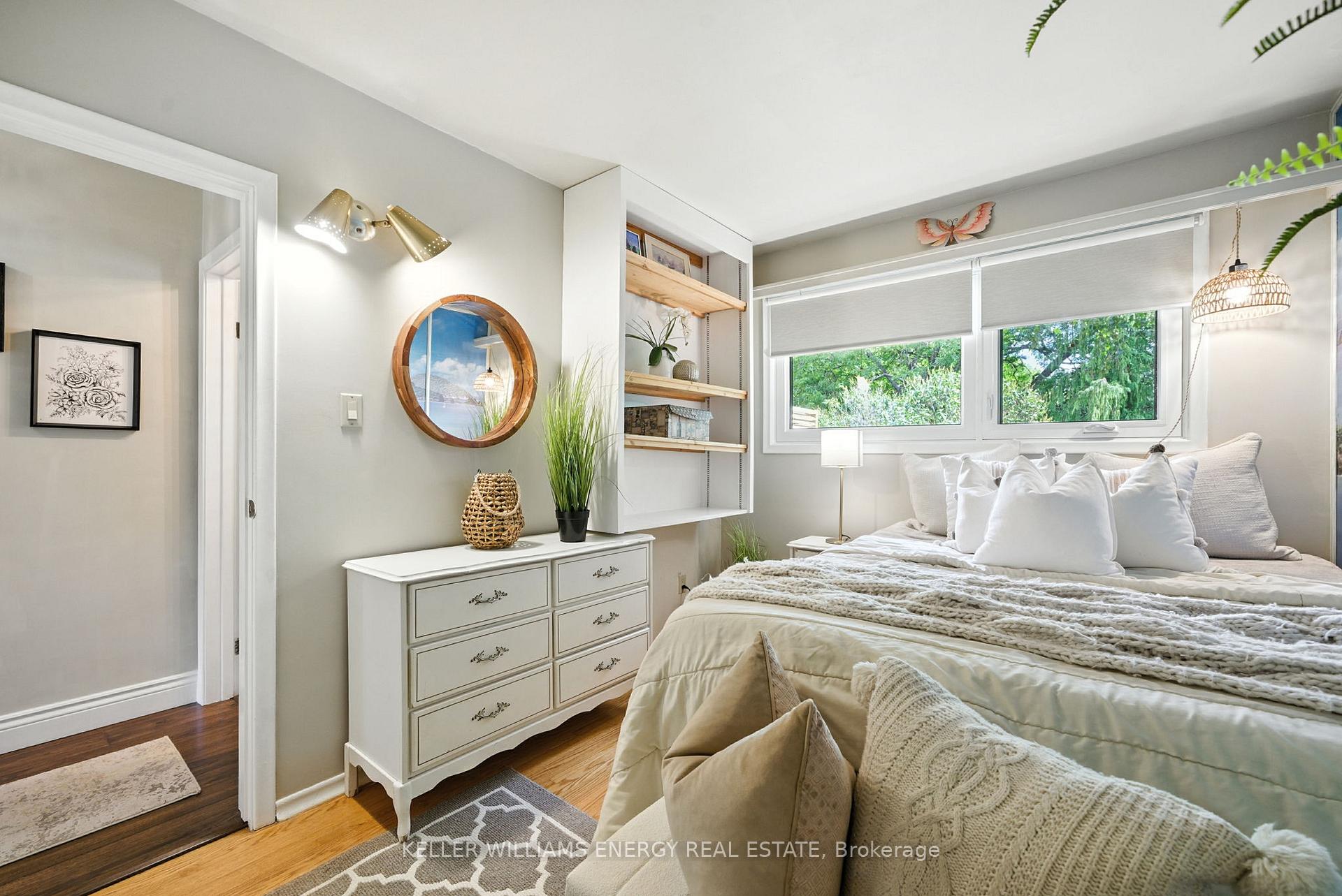 1033 Newbury Avenue