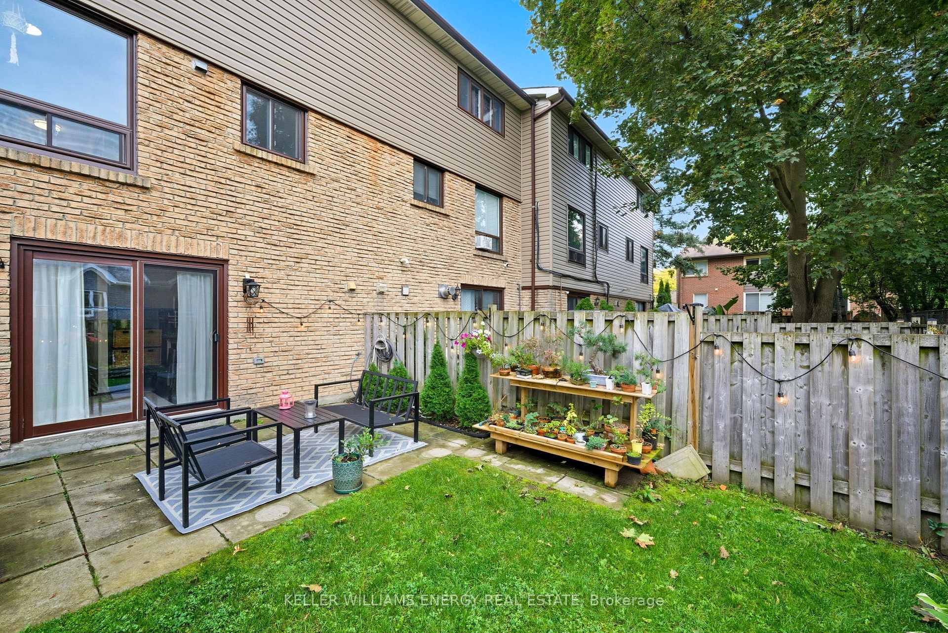 220 Ormond Drive W16