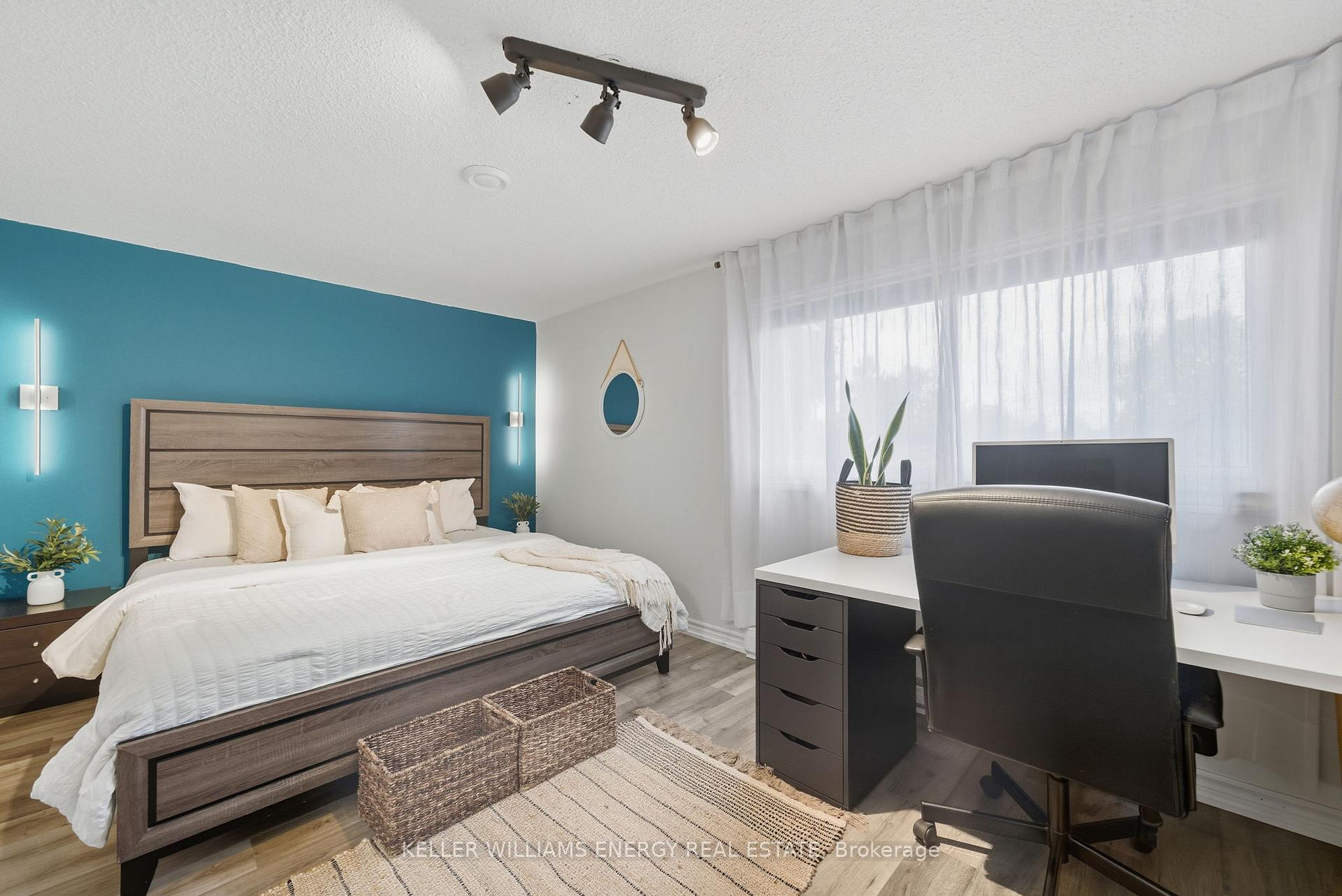 220 Ormond Drive W16