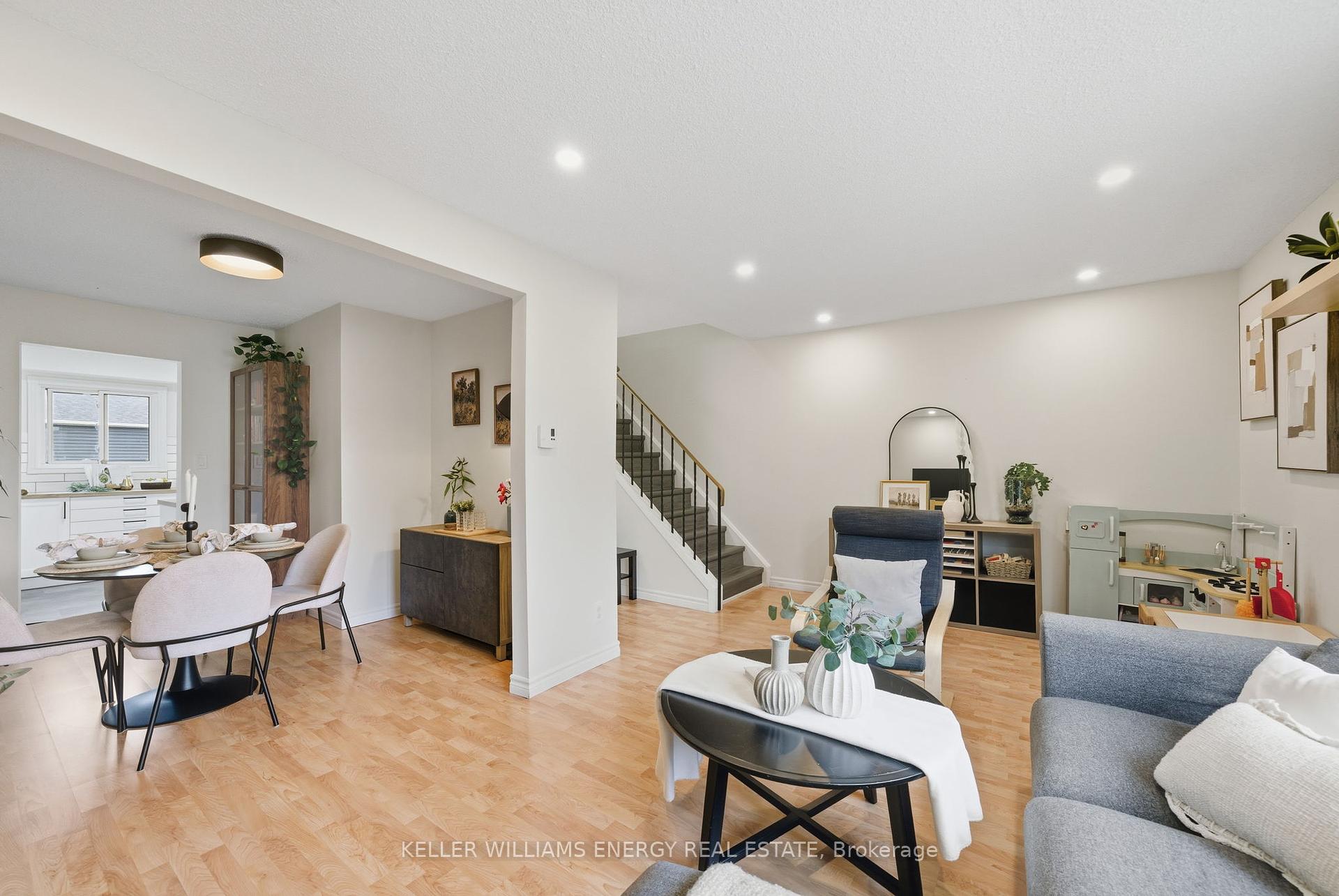 220 Ormond Drive W16