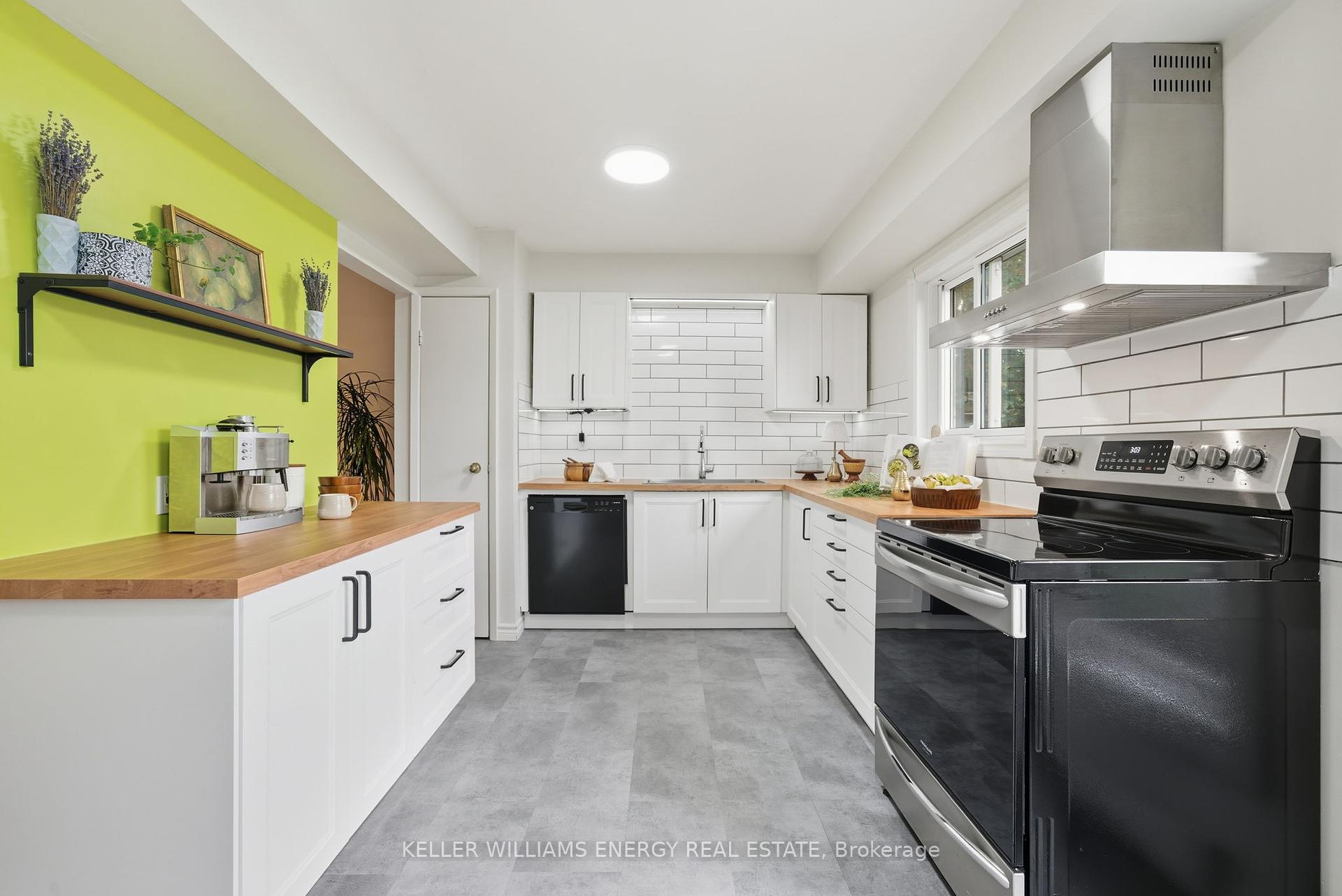 220 Ormond Drive W16