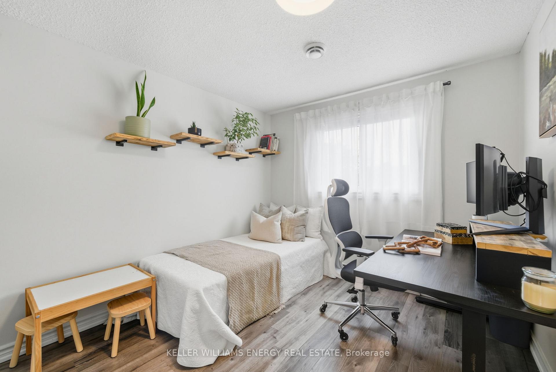 220 Ormond Drive W16