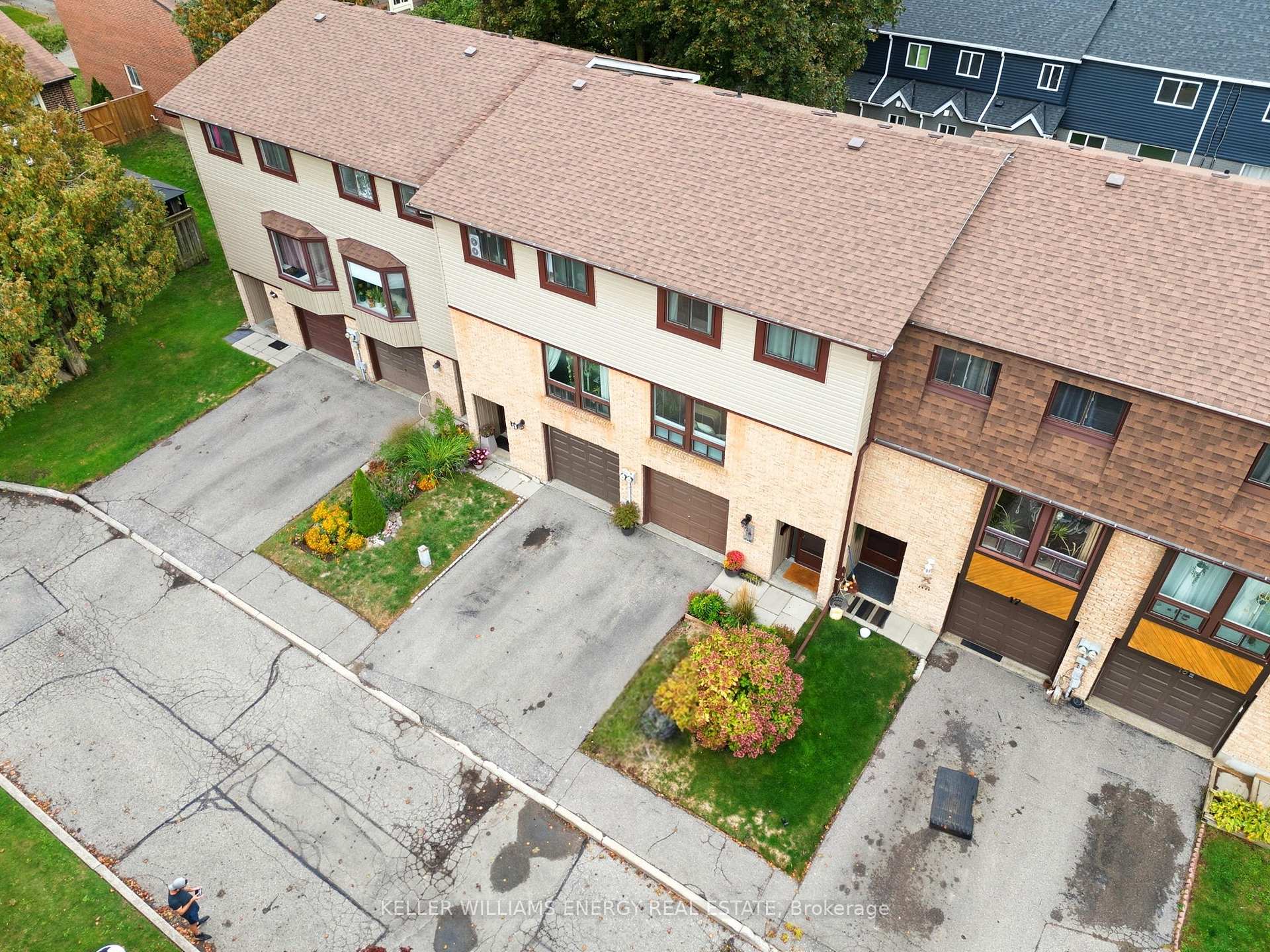 220 Ormond Drive W16