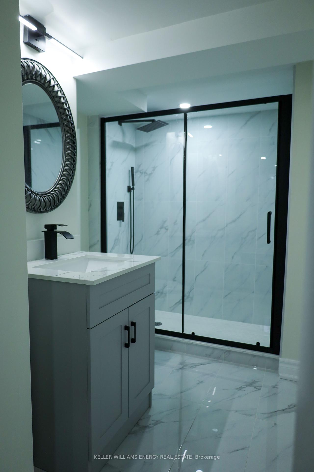 704 Oshawa Boulevard N Unit: Basement