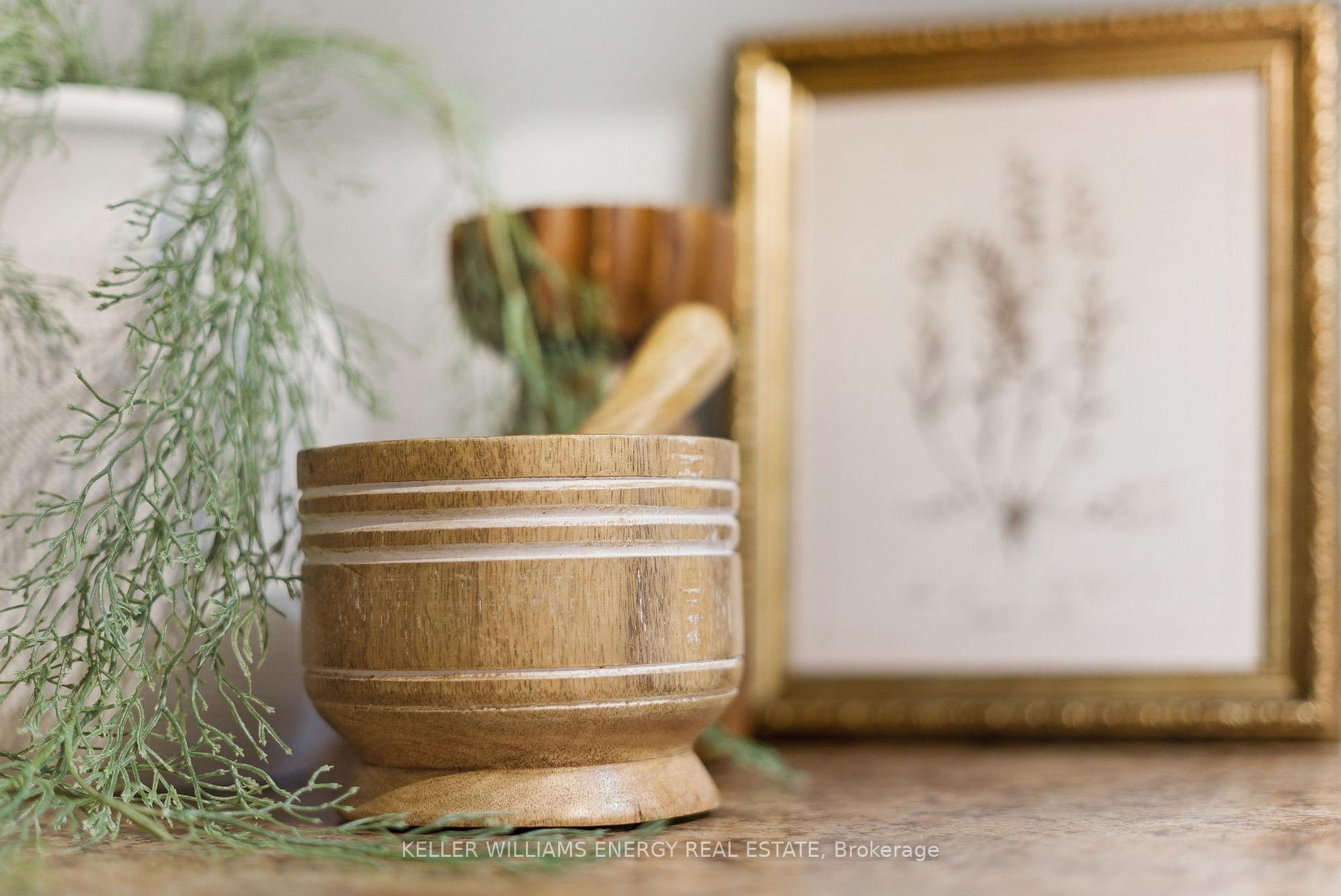 1280 Harmony Road N 1