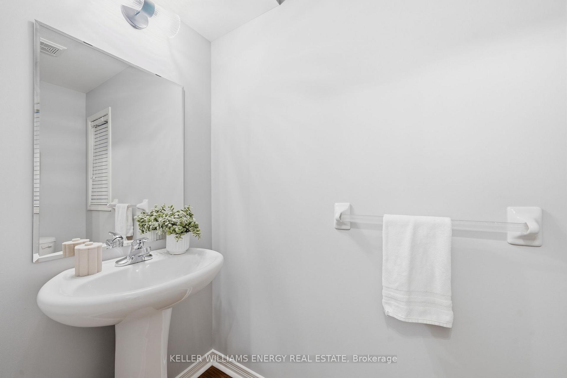 1280 Harmony Road N 1