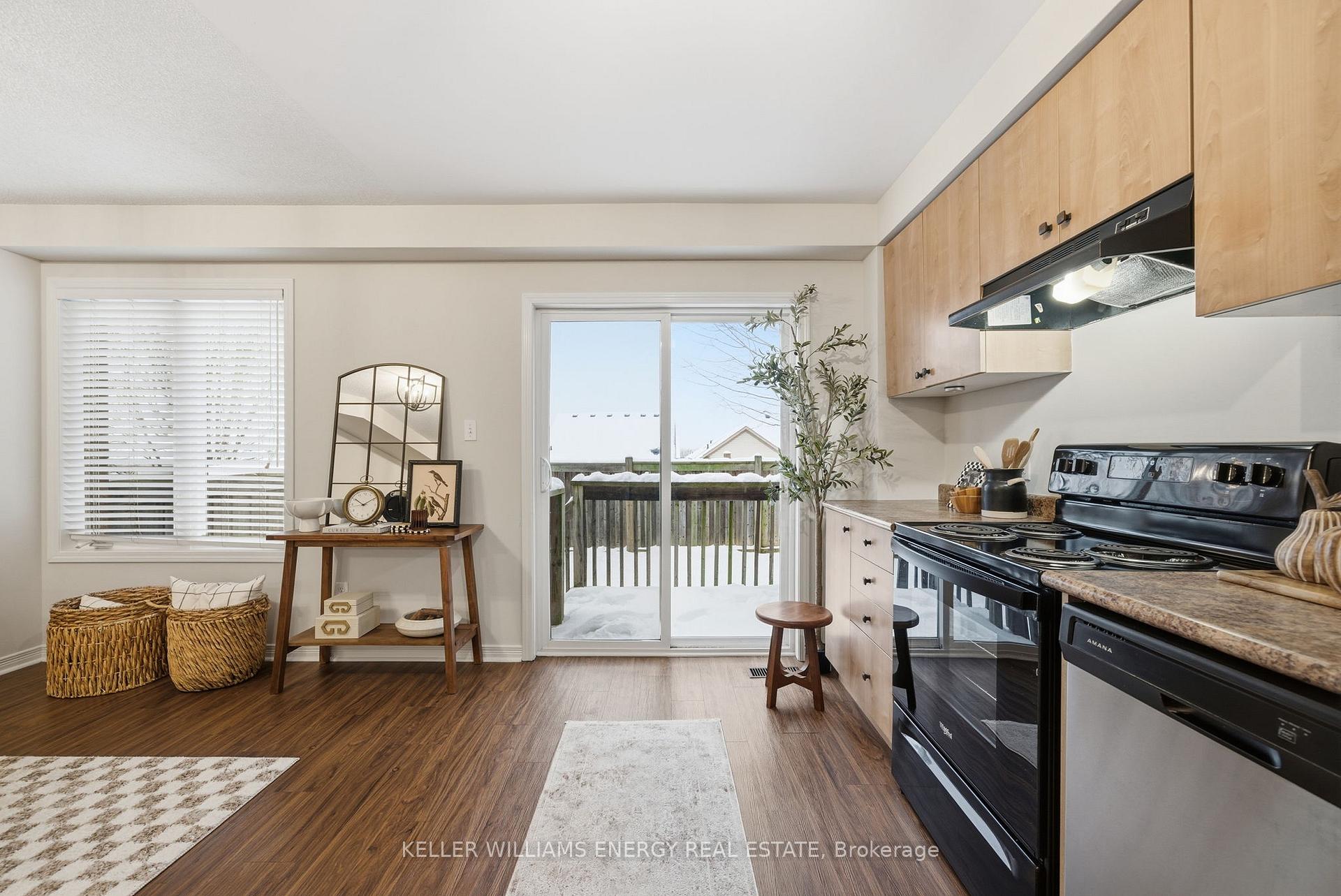 1280 Harmony Road N 17