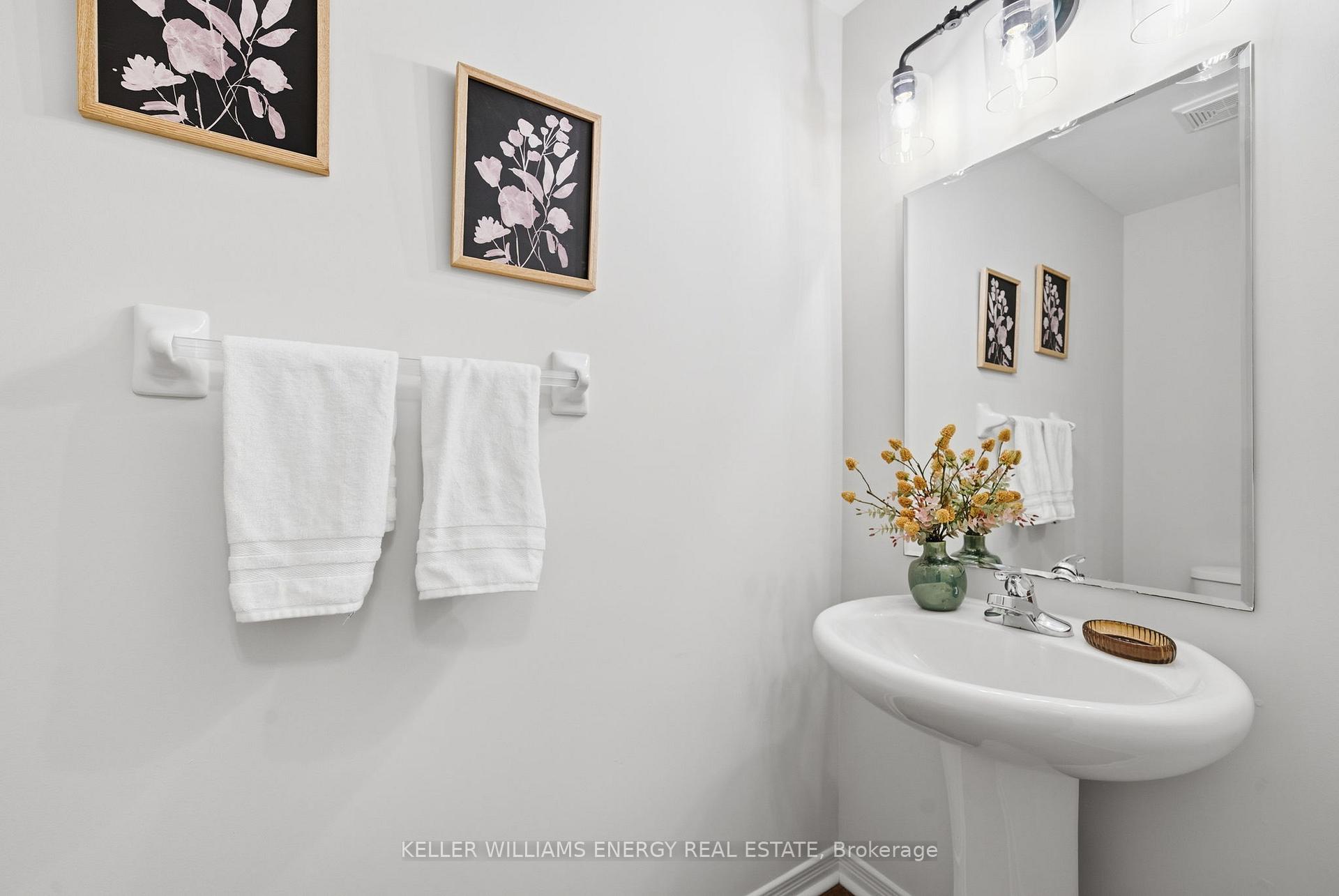 1280 Harmony Road N 17