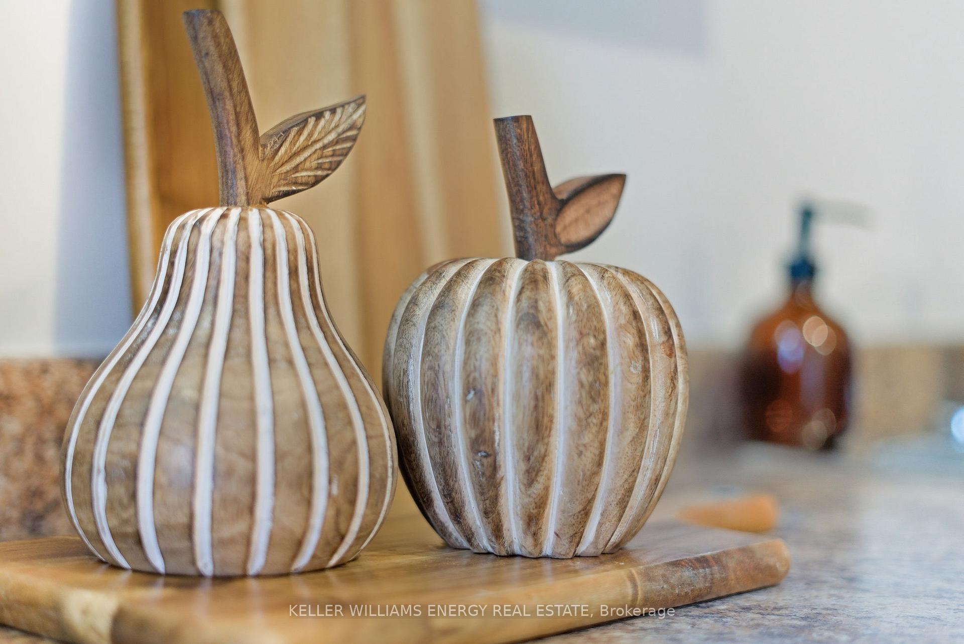 1280 Harmony Road N 17