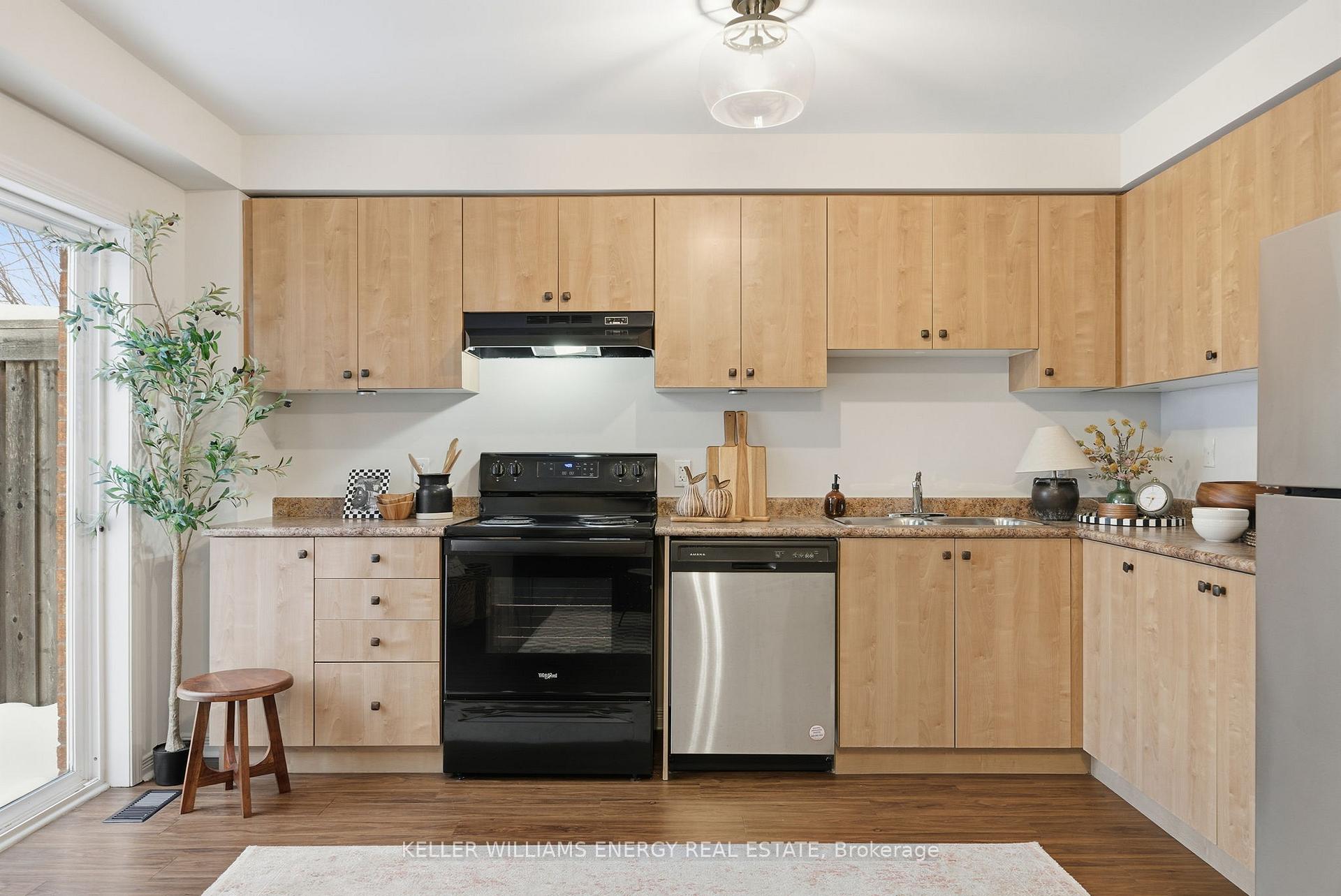 1280 Harmony Road N 17