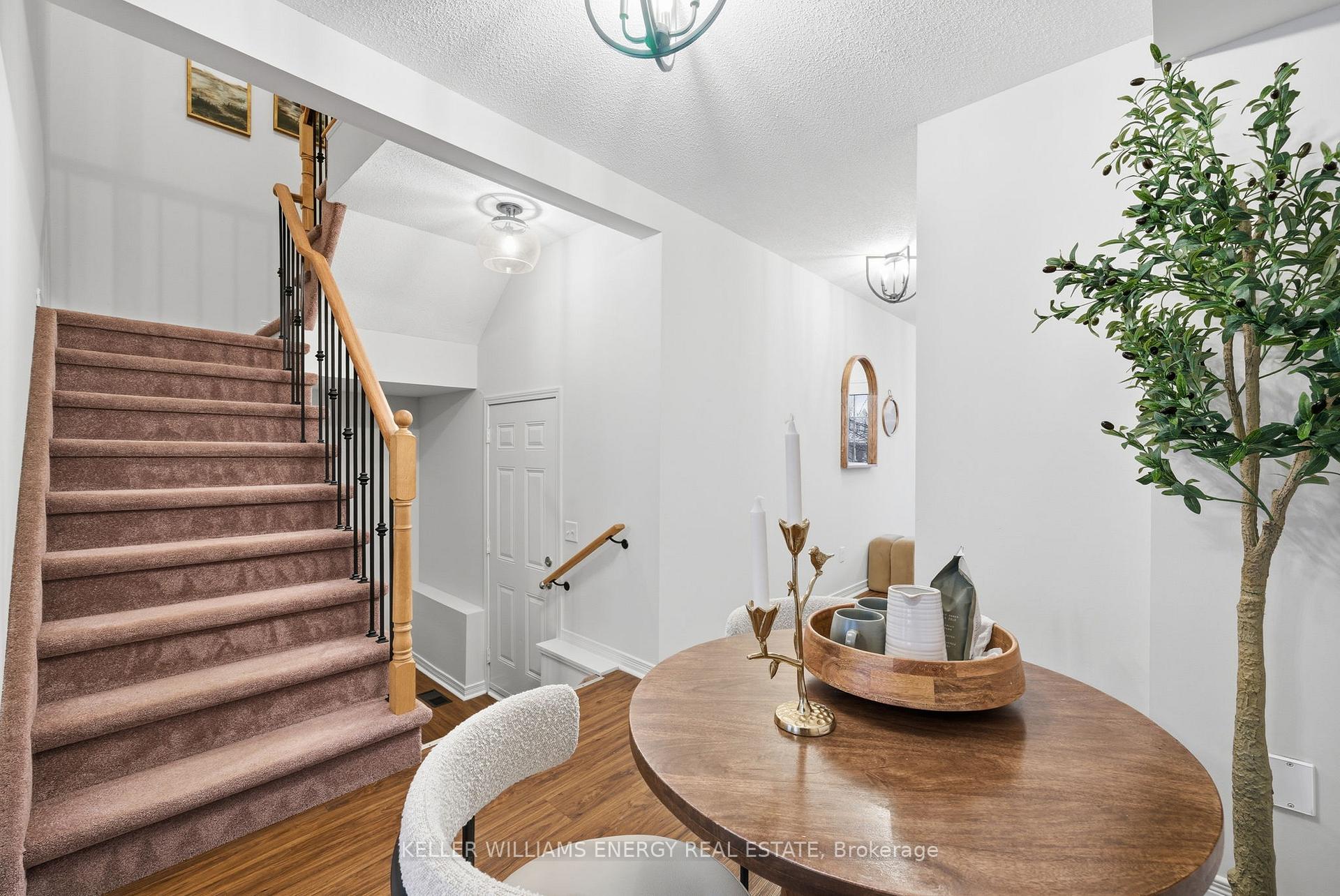 1280 Harmony Road N 17