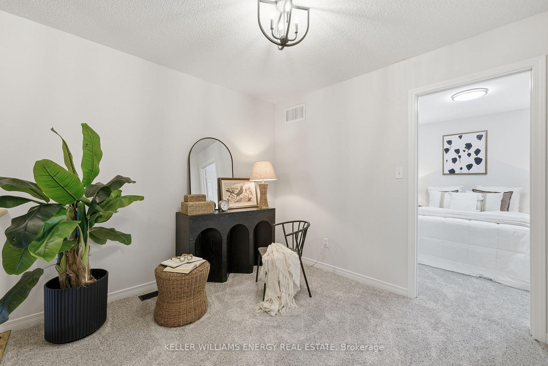 1280 Harmony Road N 23