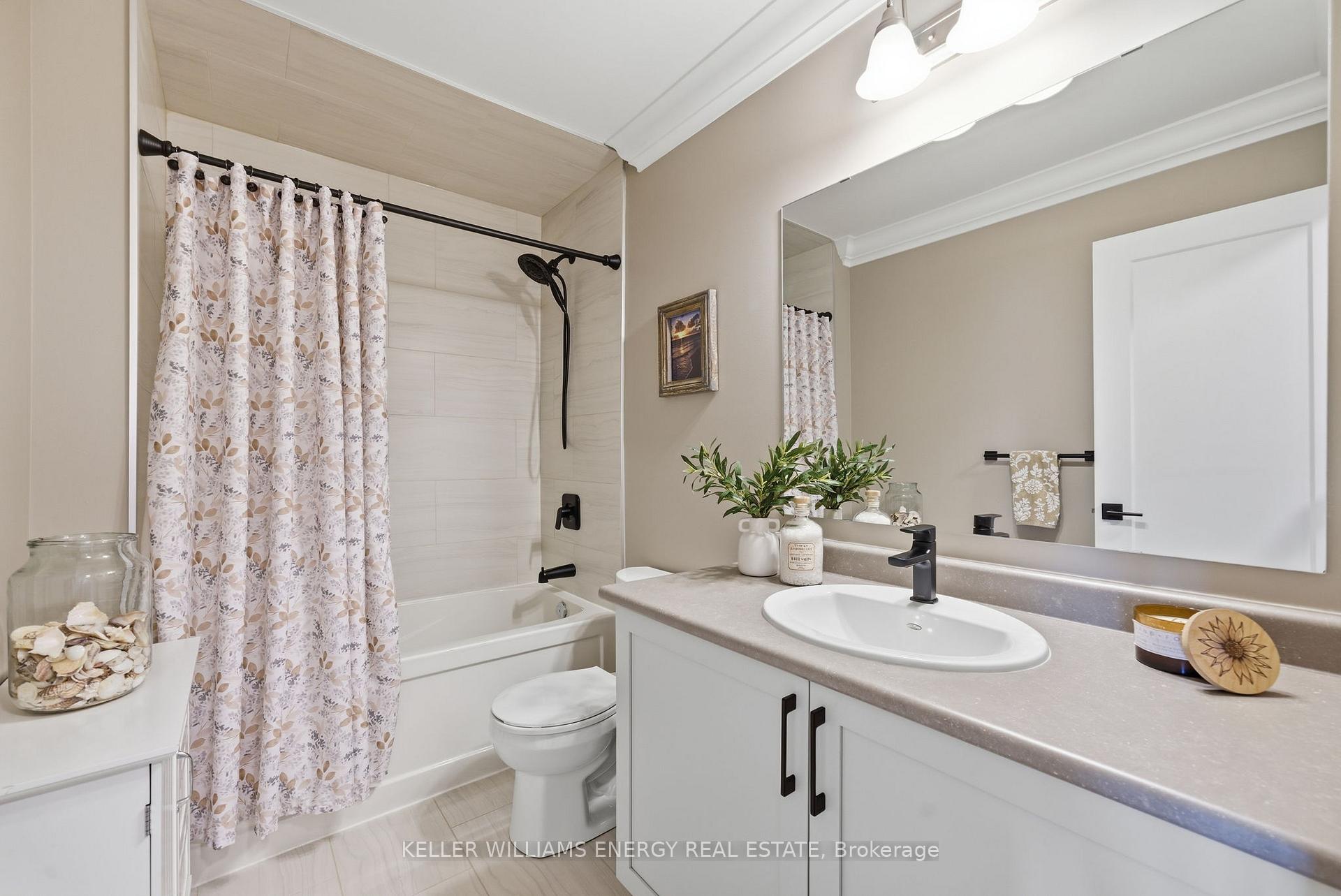 35 Hanning Court 3, Clarington, ON L1C 4R3, Clarington ON, L1C 4R3