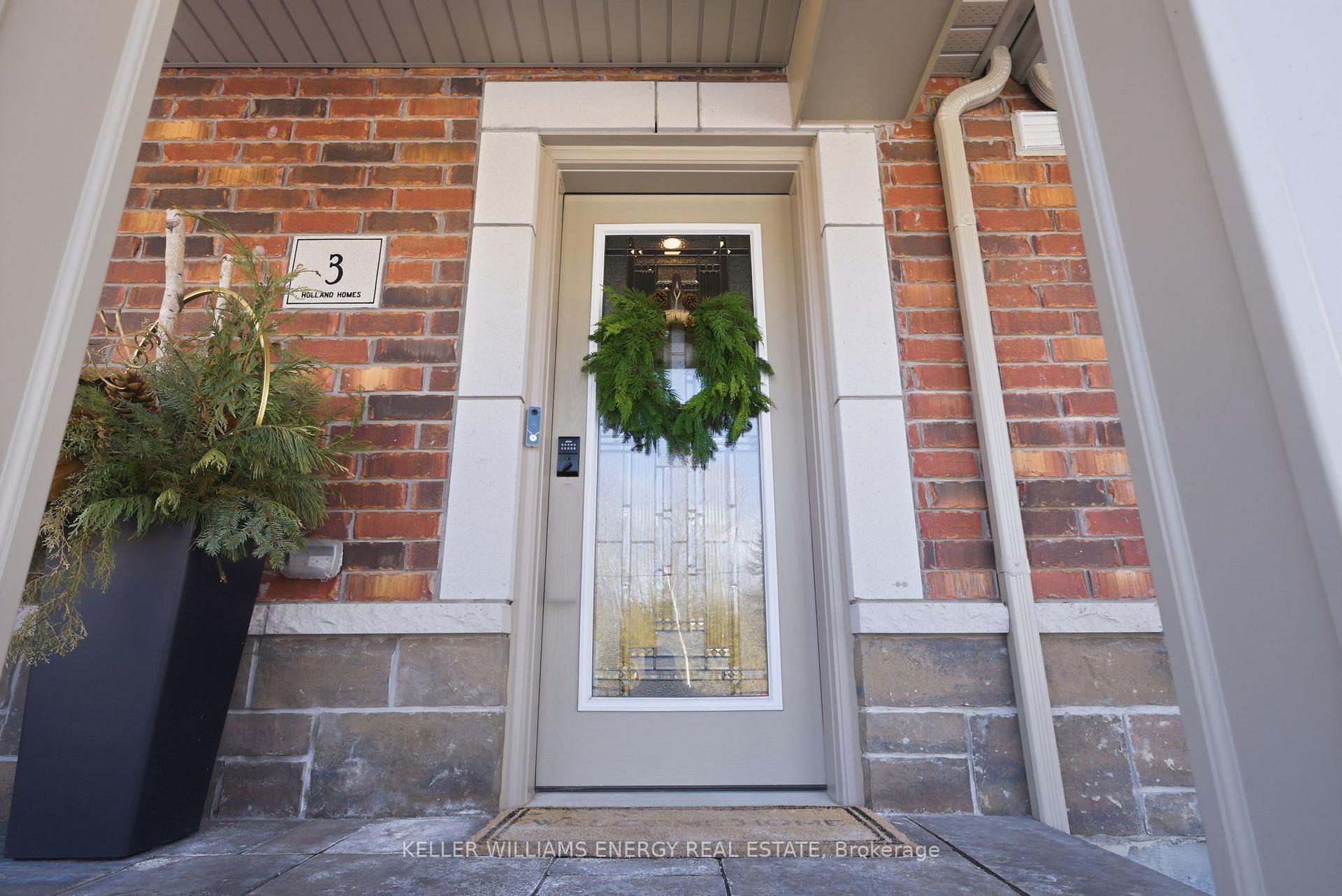 35 Hanning Court 3, Clarington, ON L1C 4R3, Clarington ON, L1C 4R3