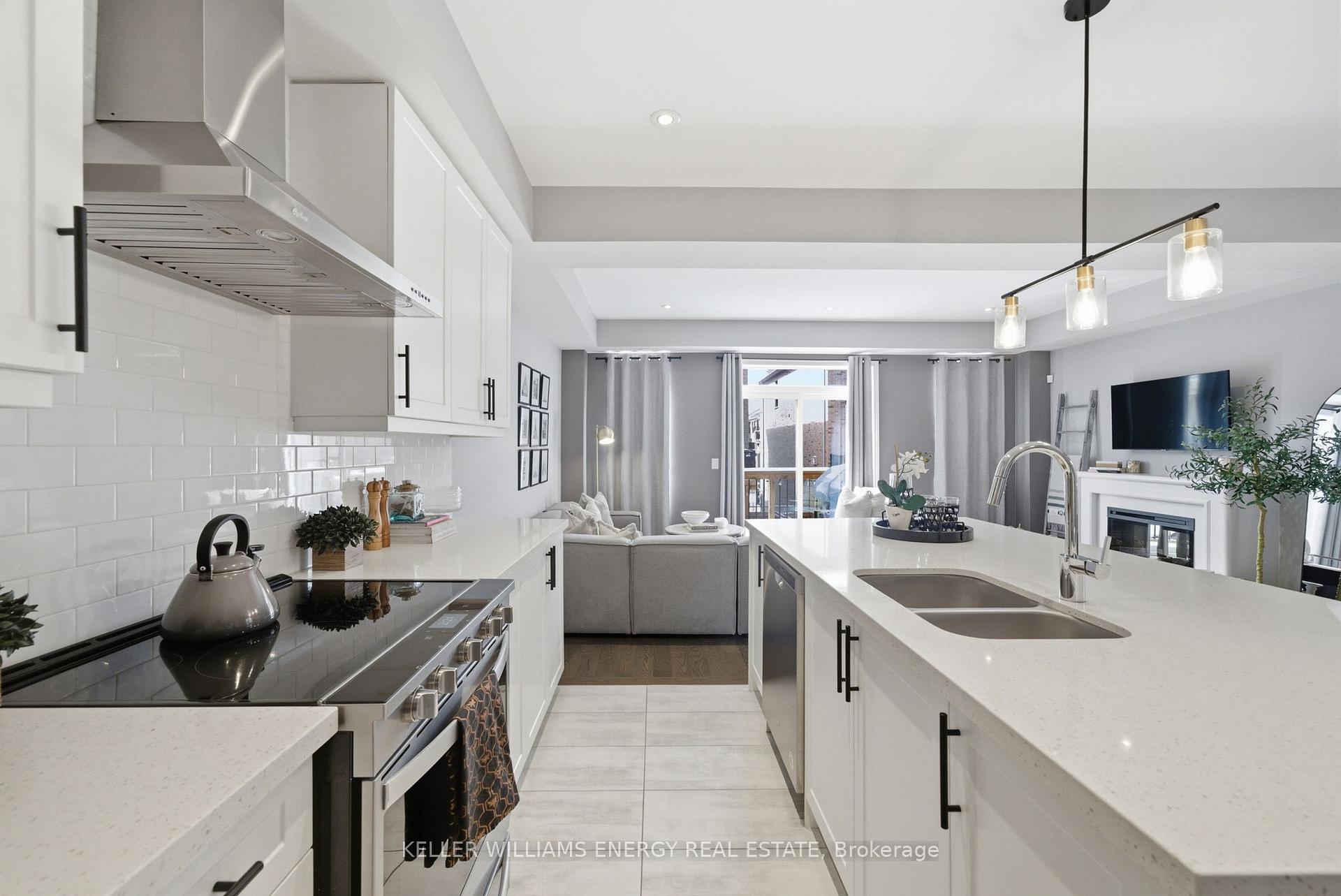 95 Dorian Drive, Whitby, ON L1P 0C8