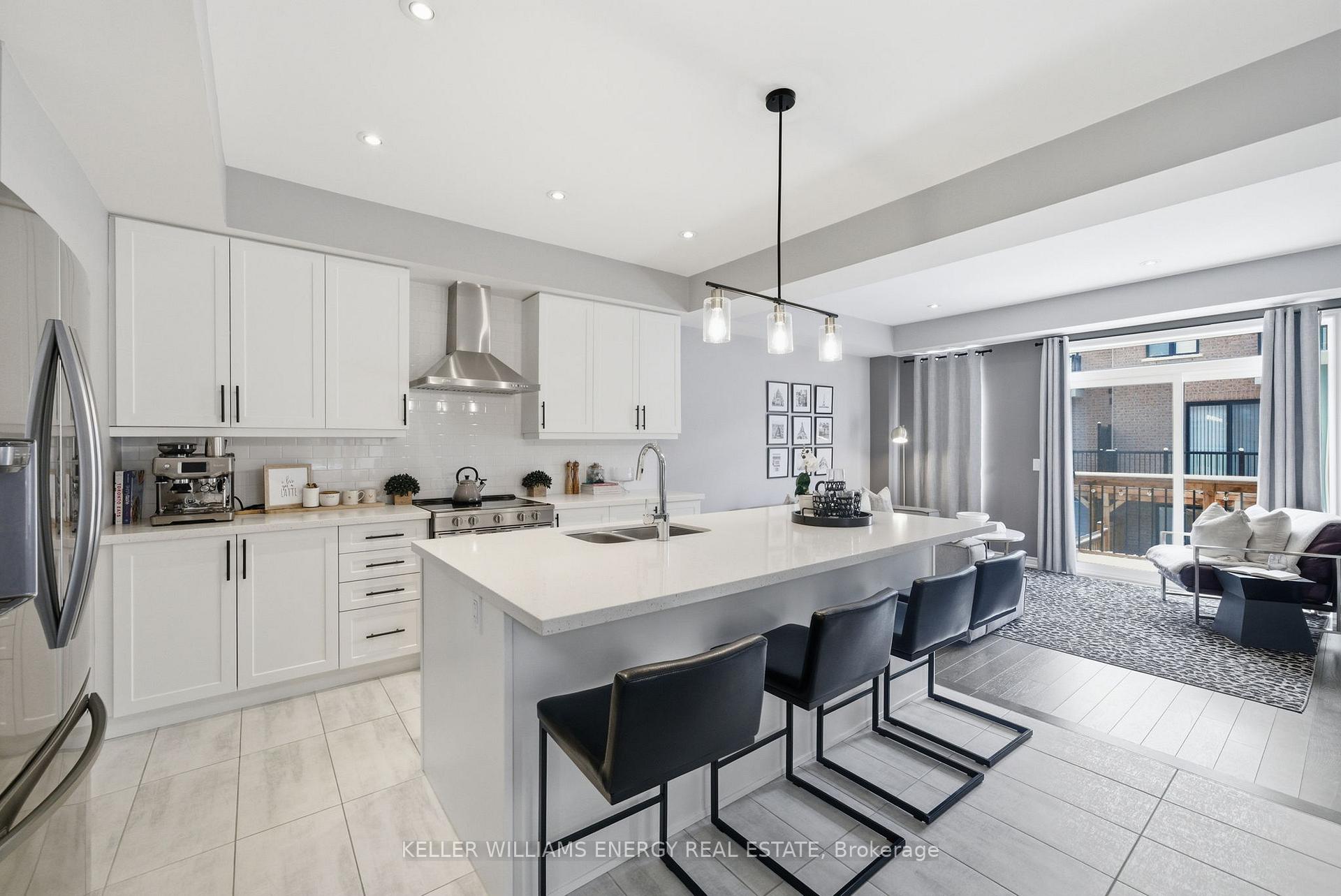 95 Dorian Drive, Whitby, ON L1P 0C8