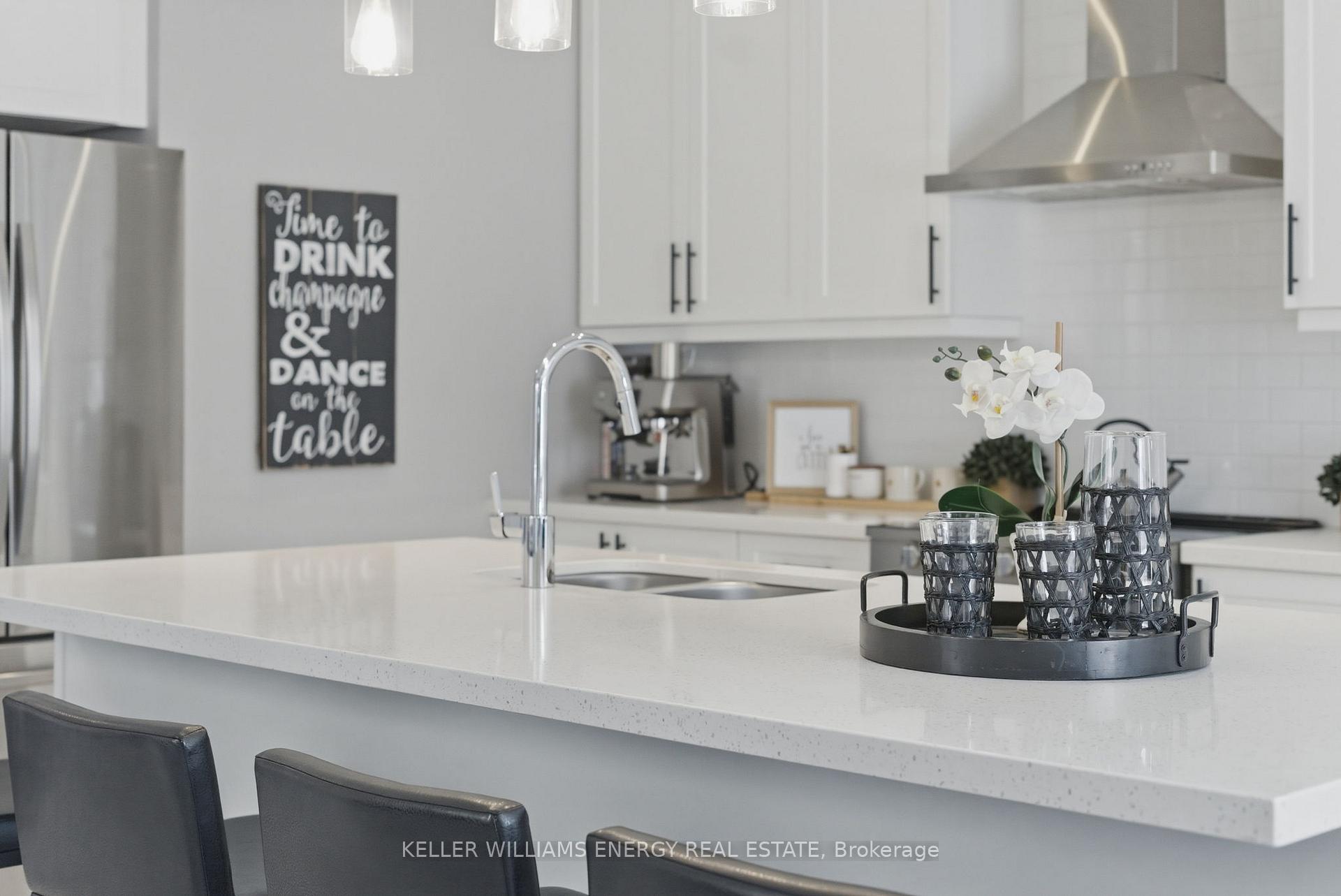 95 Dorian Drive, Whitby, ON L1P 0C8