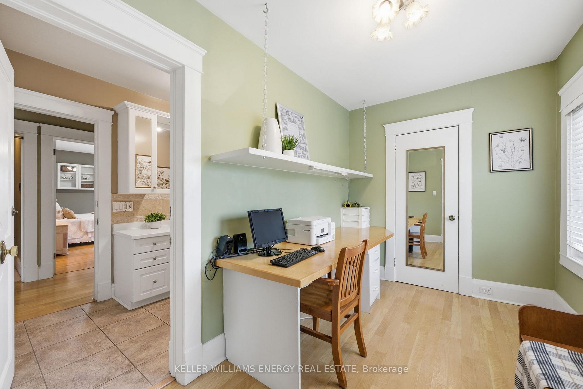 452 Simcoe Street N