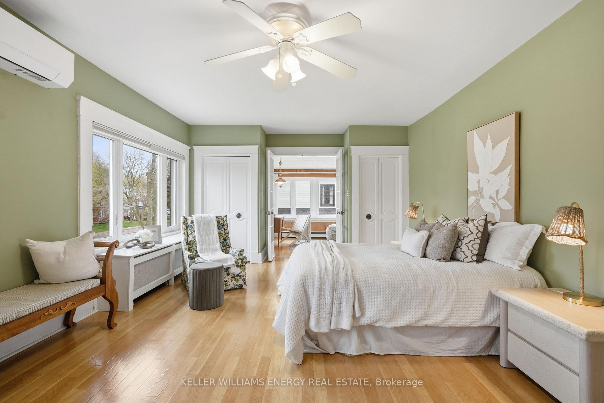 452 Simcoe Street N