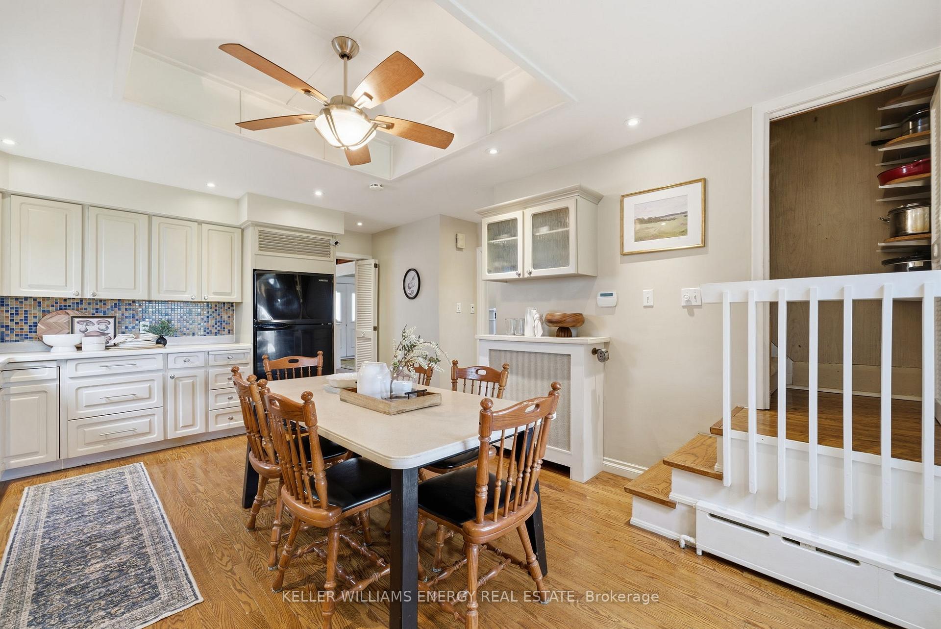 452 Simcoe Street N