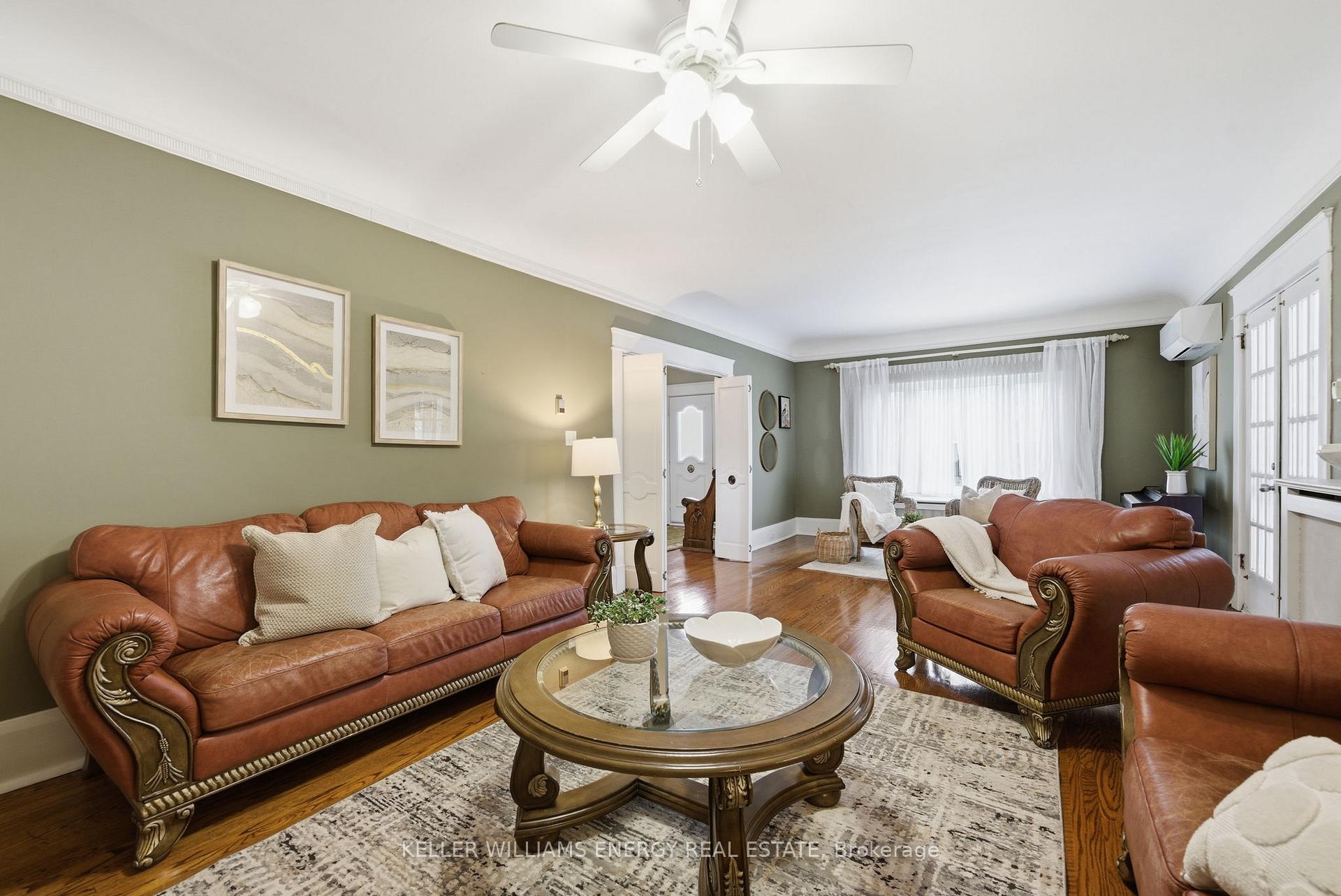 452 Simcoe Street N