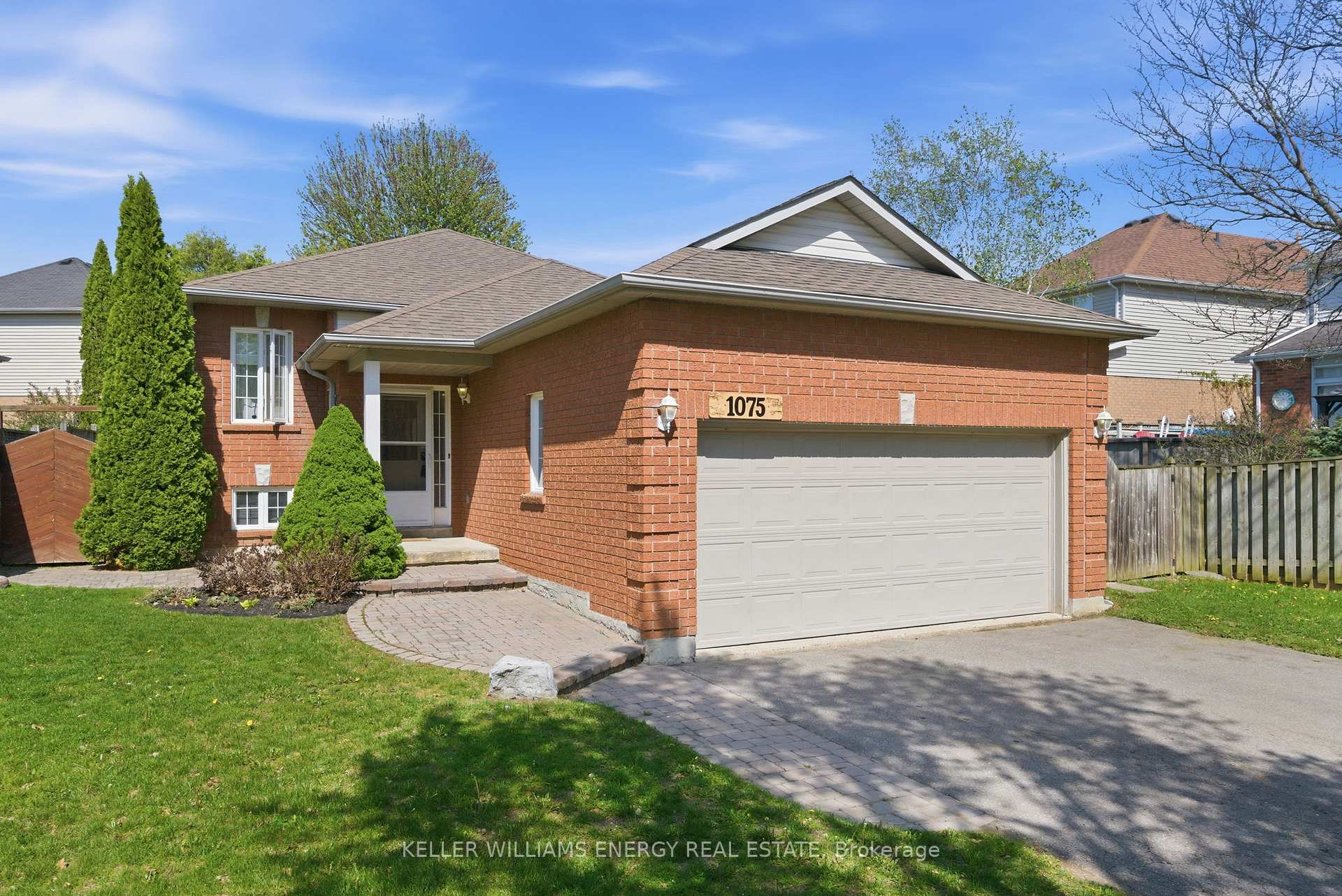 1075 RIDGEMOUNT Boulevard