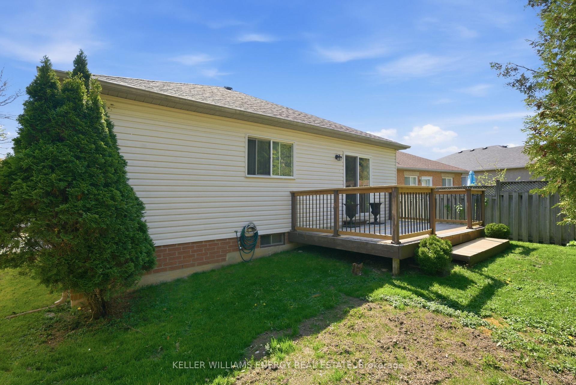 1075 RIDGEMOUNT Boulevard