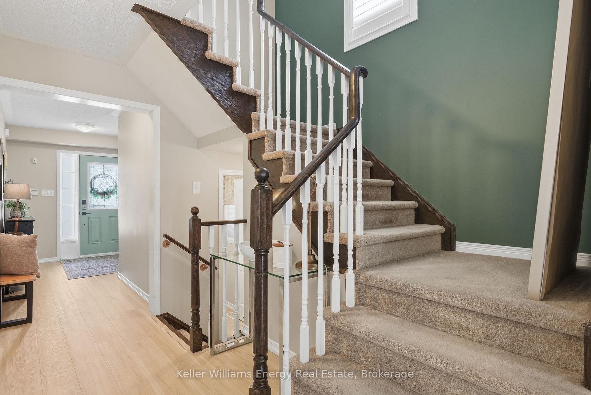 1640 Grandview Street N 15