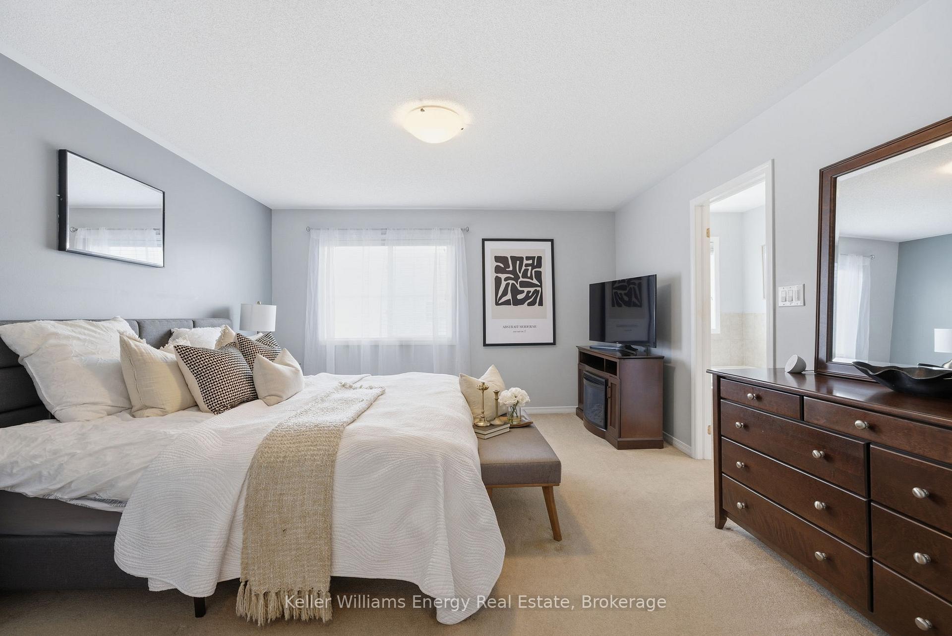 1640 Grandview Street N 15