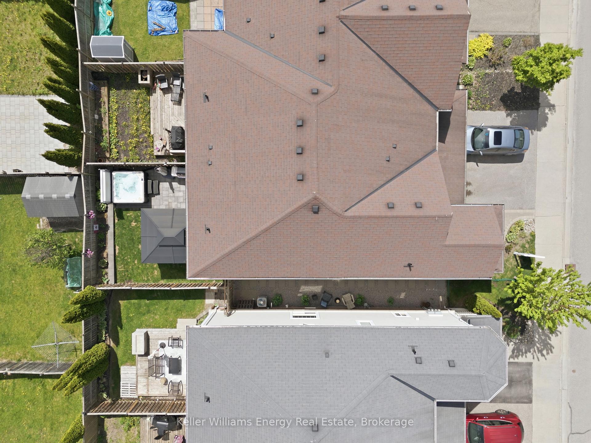 1640 Grandview Street N 15