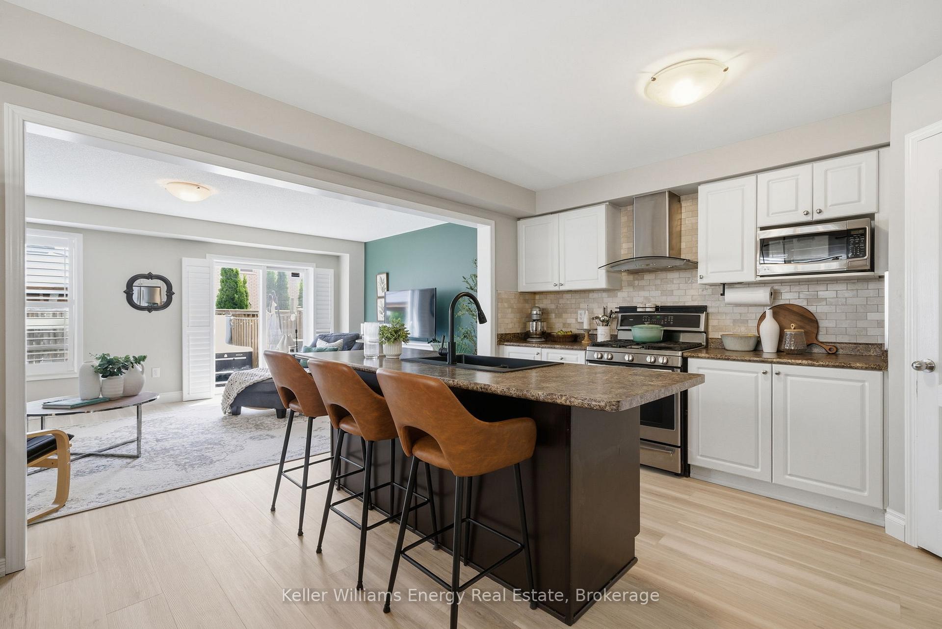 1640 Grandview Street N 15