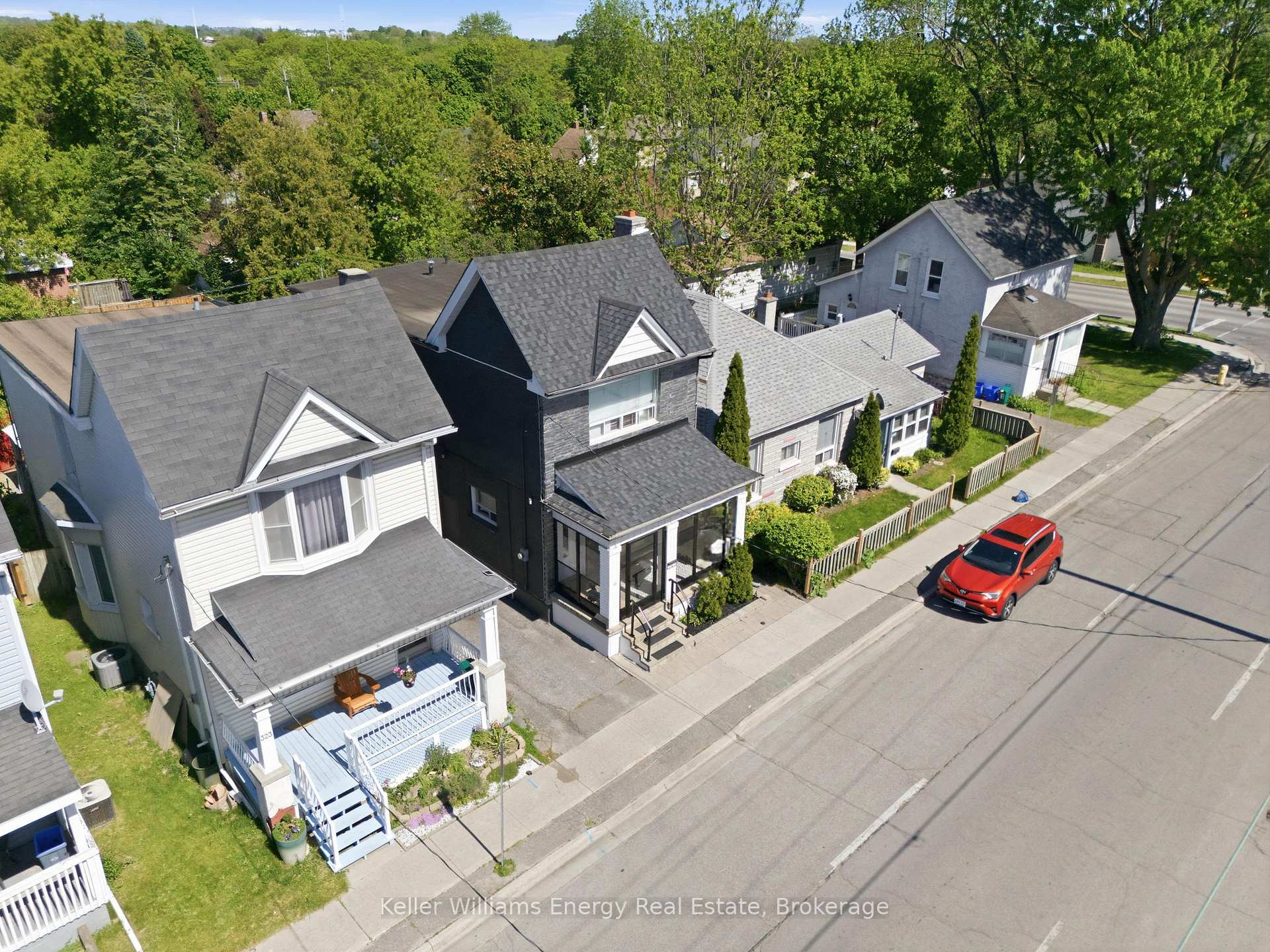 327 Albert Street