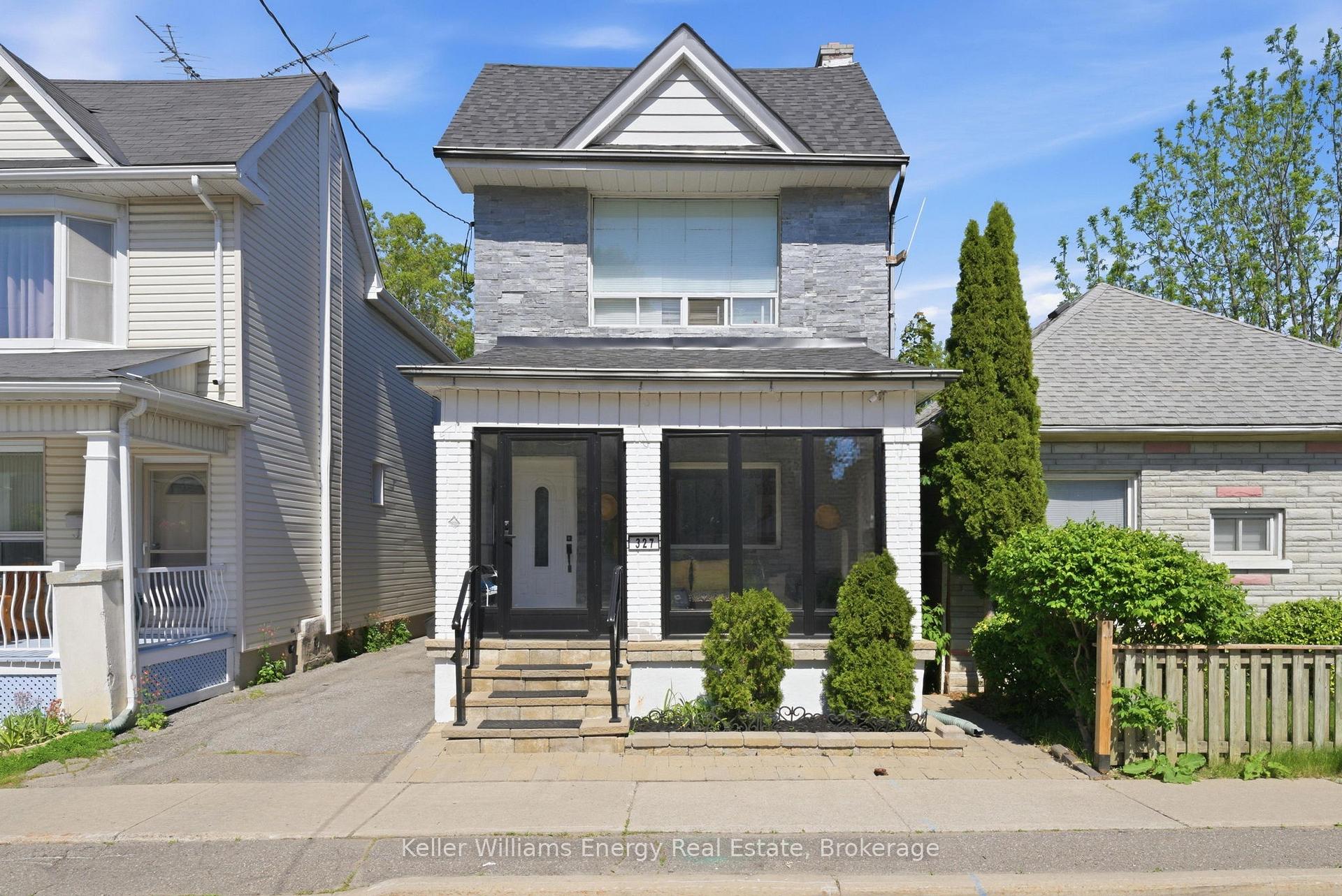 327 Albert Street