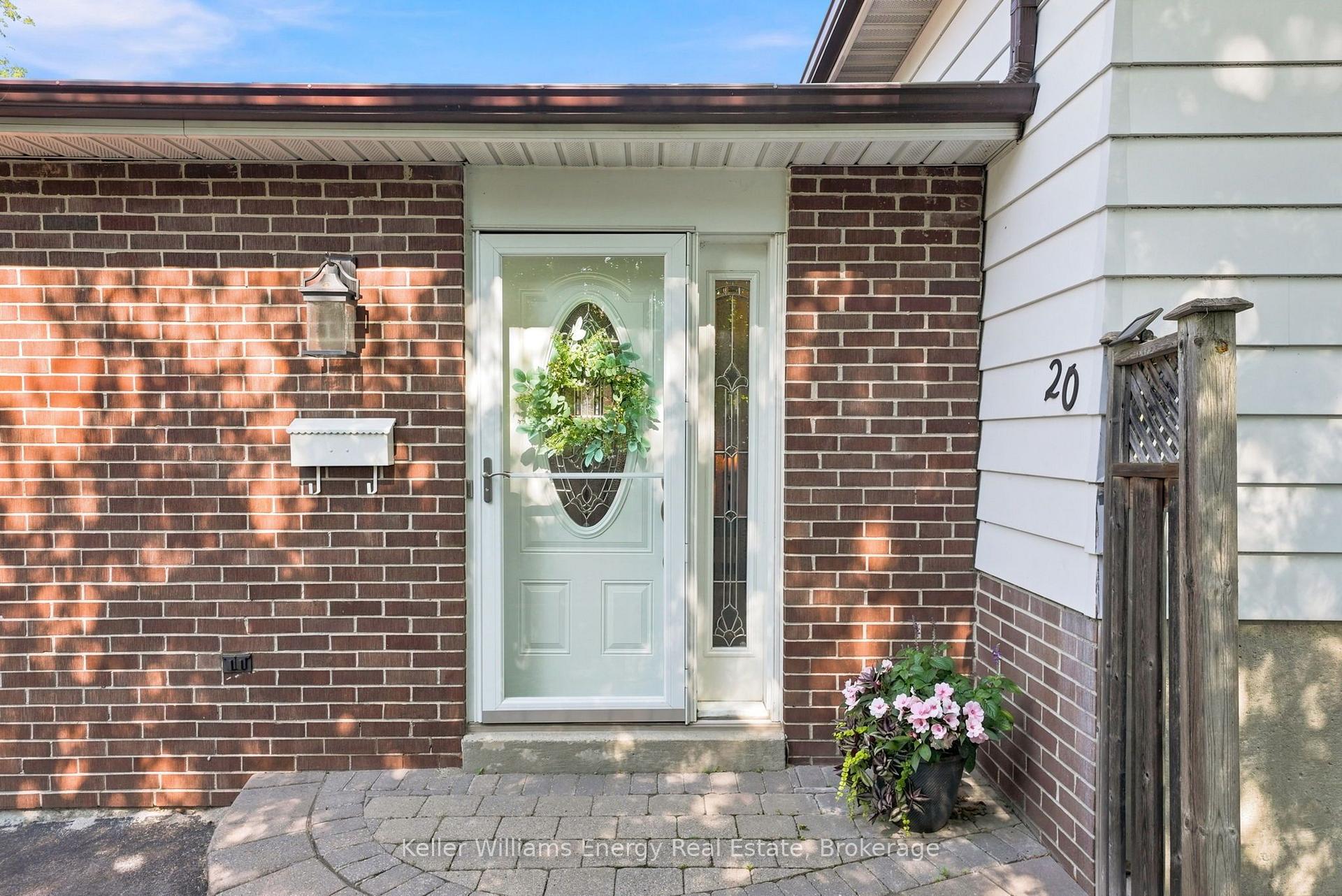 20 Proud Grove, Toronto