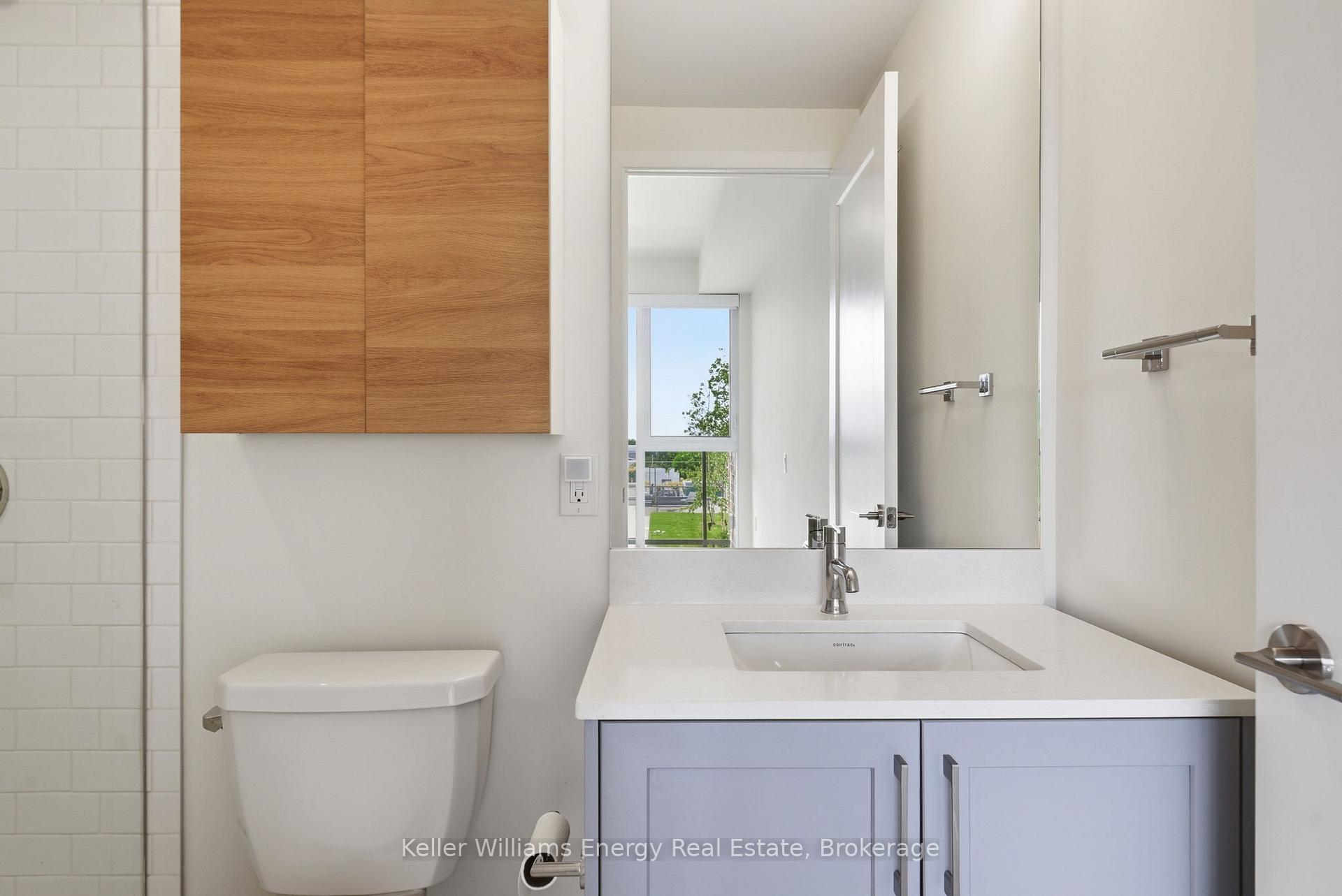 201 Brock Street S 417