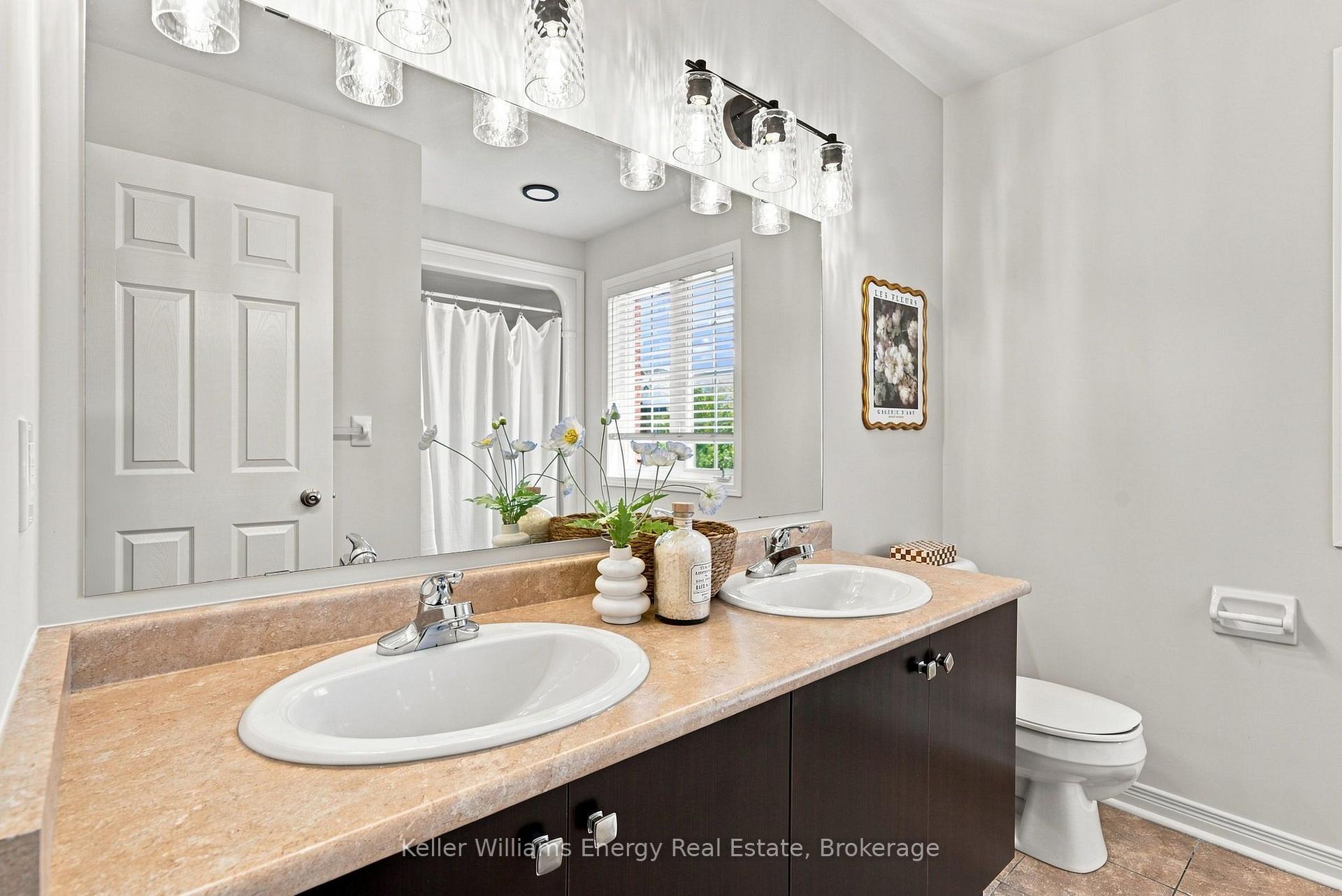 1280 Harmony Road N 25