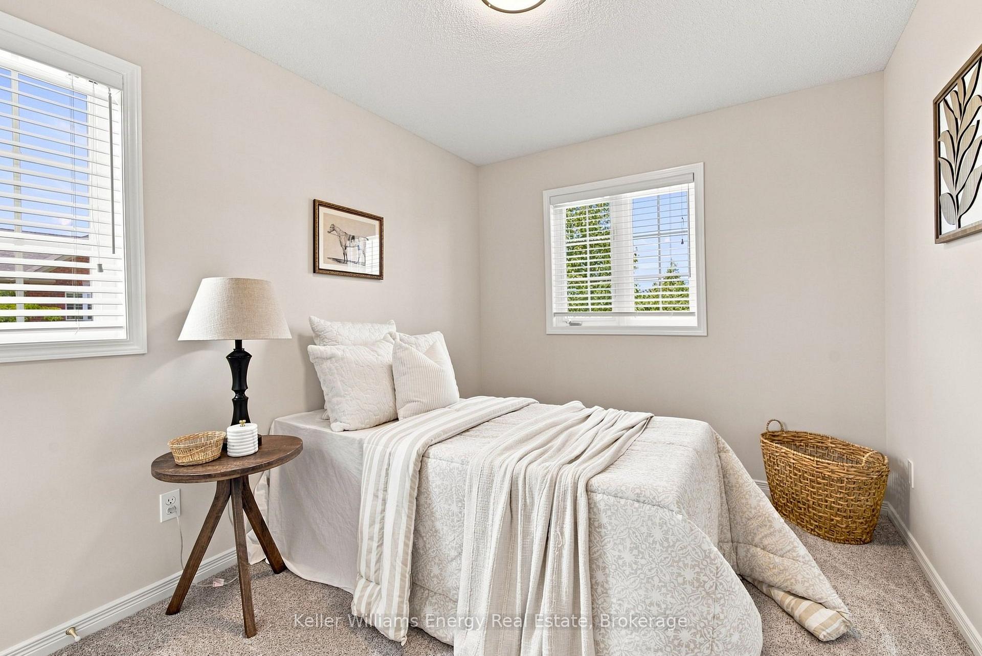 1280 Harmony Road N 25