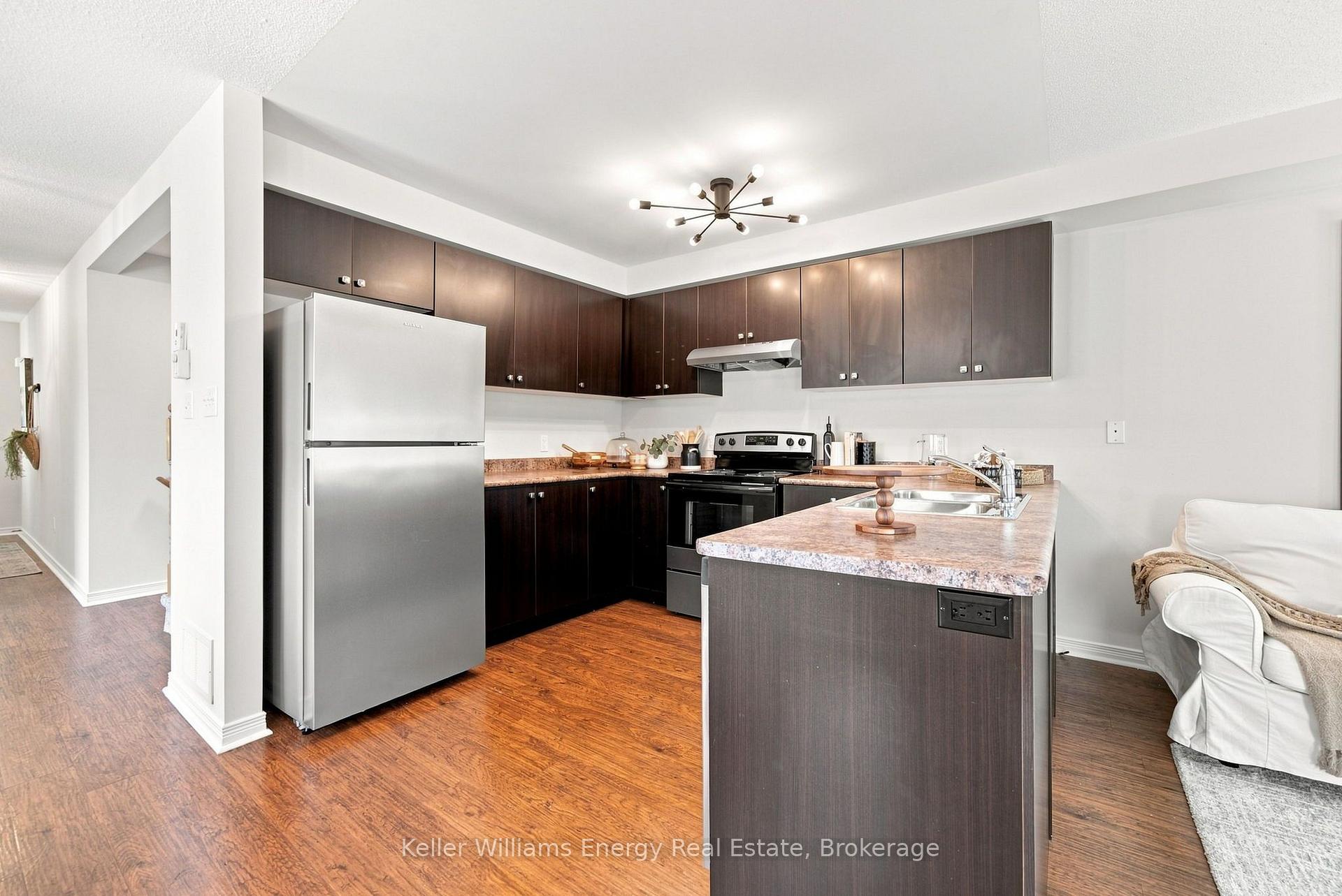 1280 Harmony Road N 25