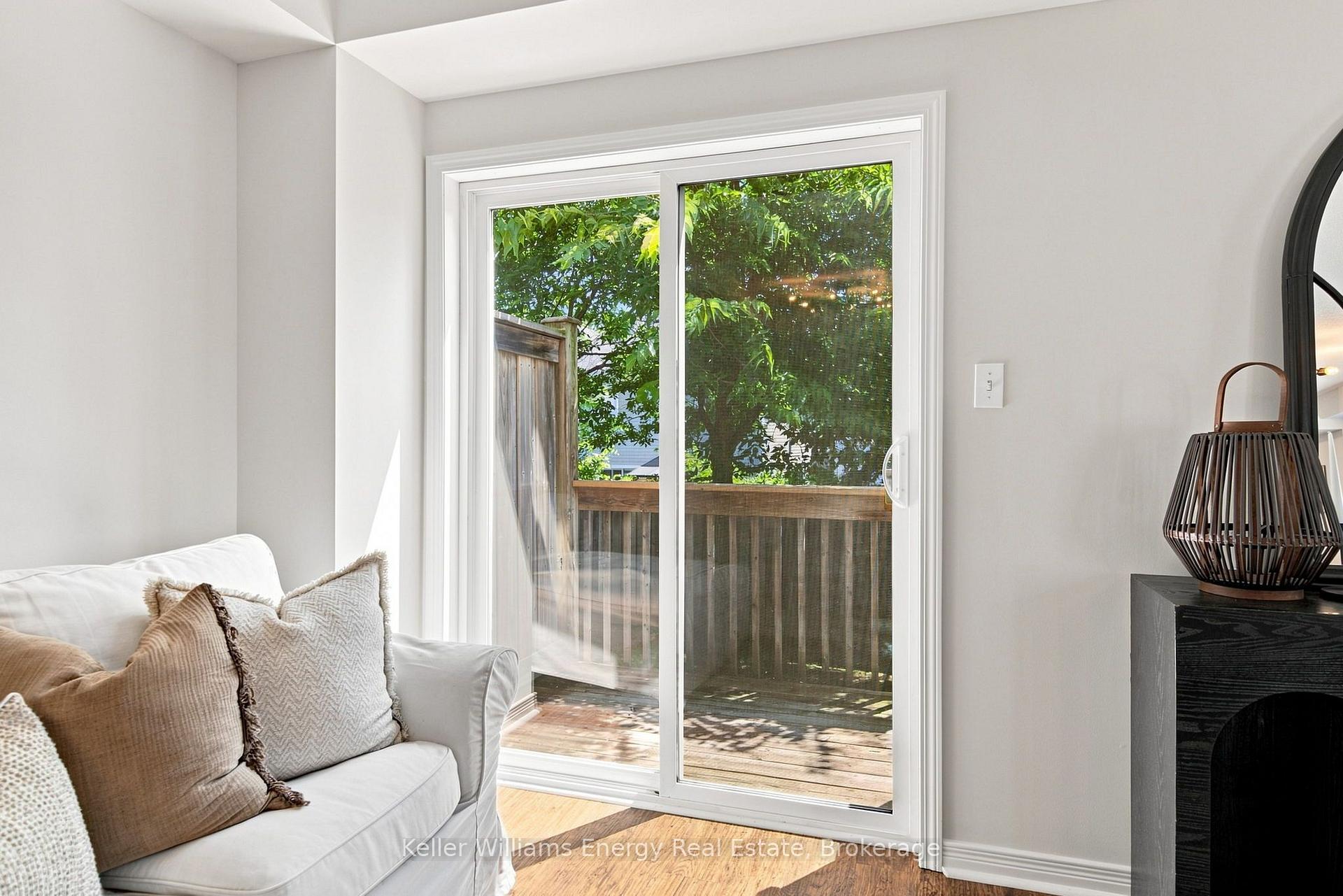1280 Harmony Road N 25