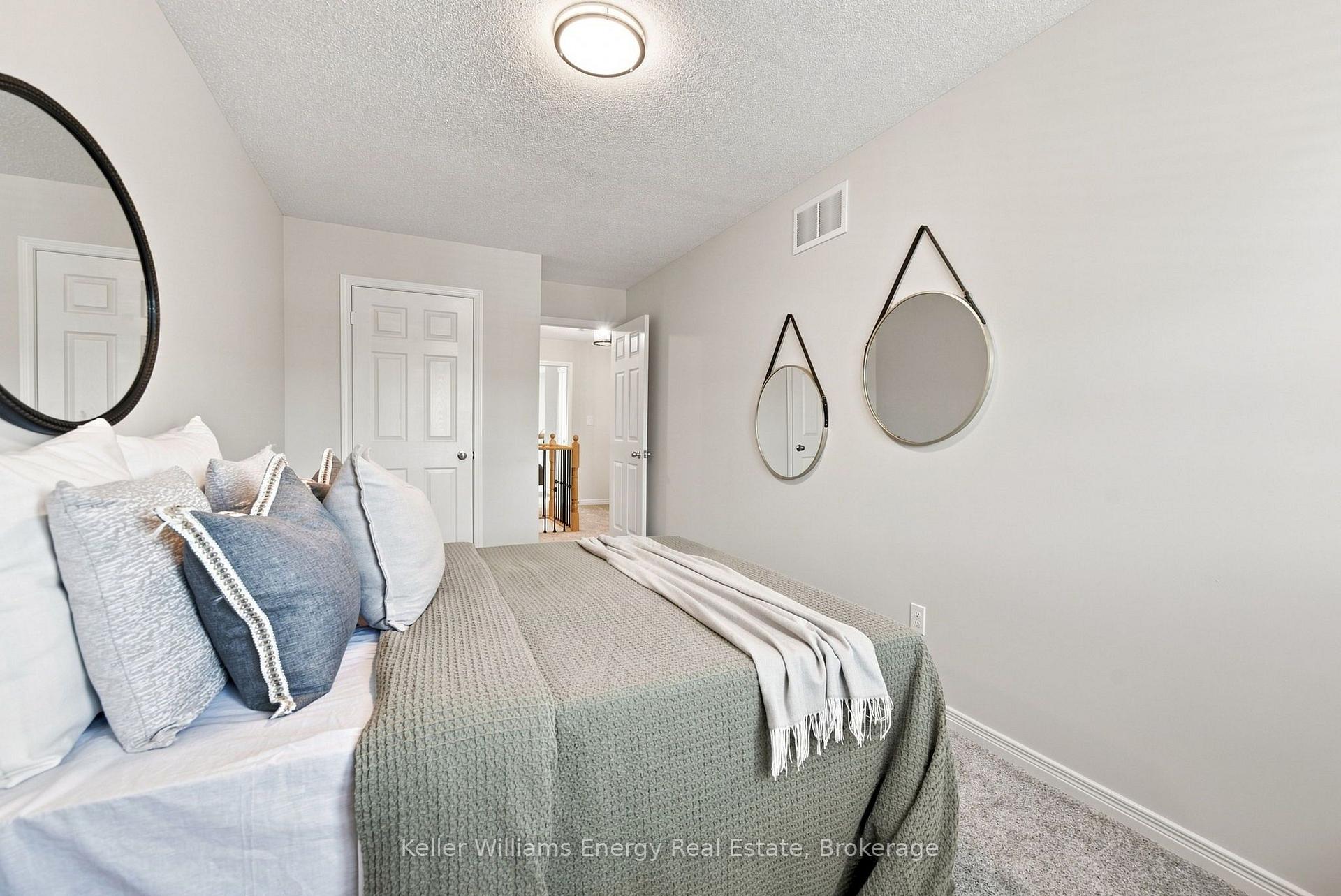 1280 Harmony Road N 25