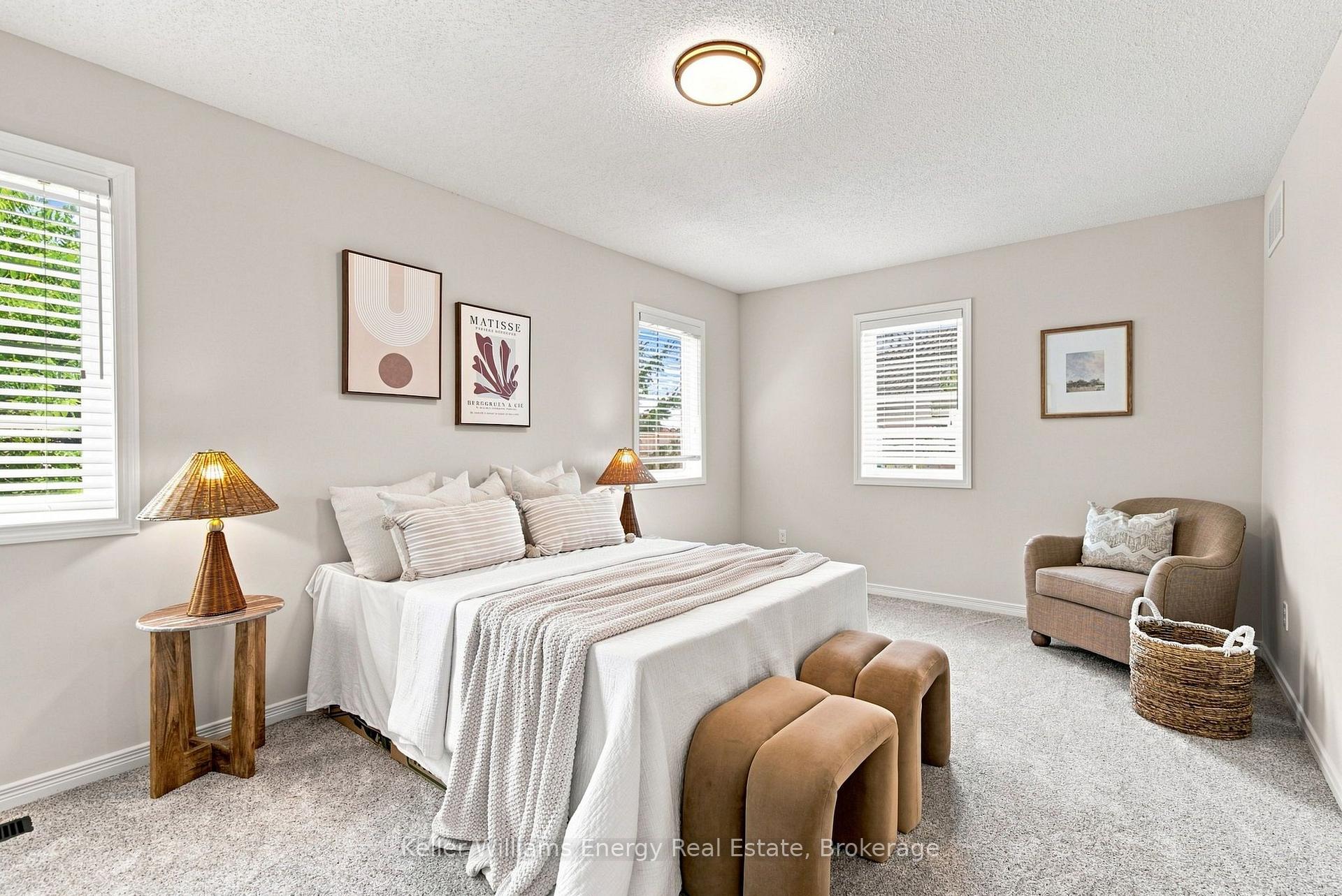 1280 Harmony Road N 25