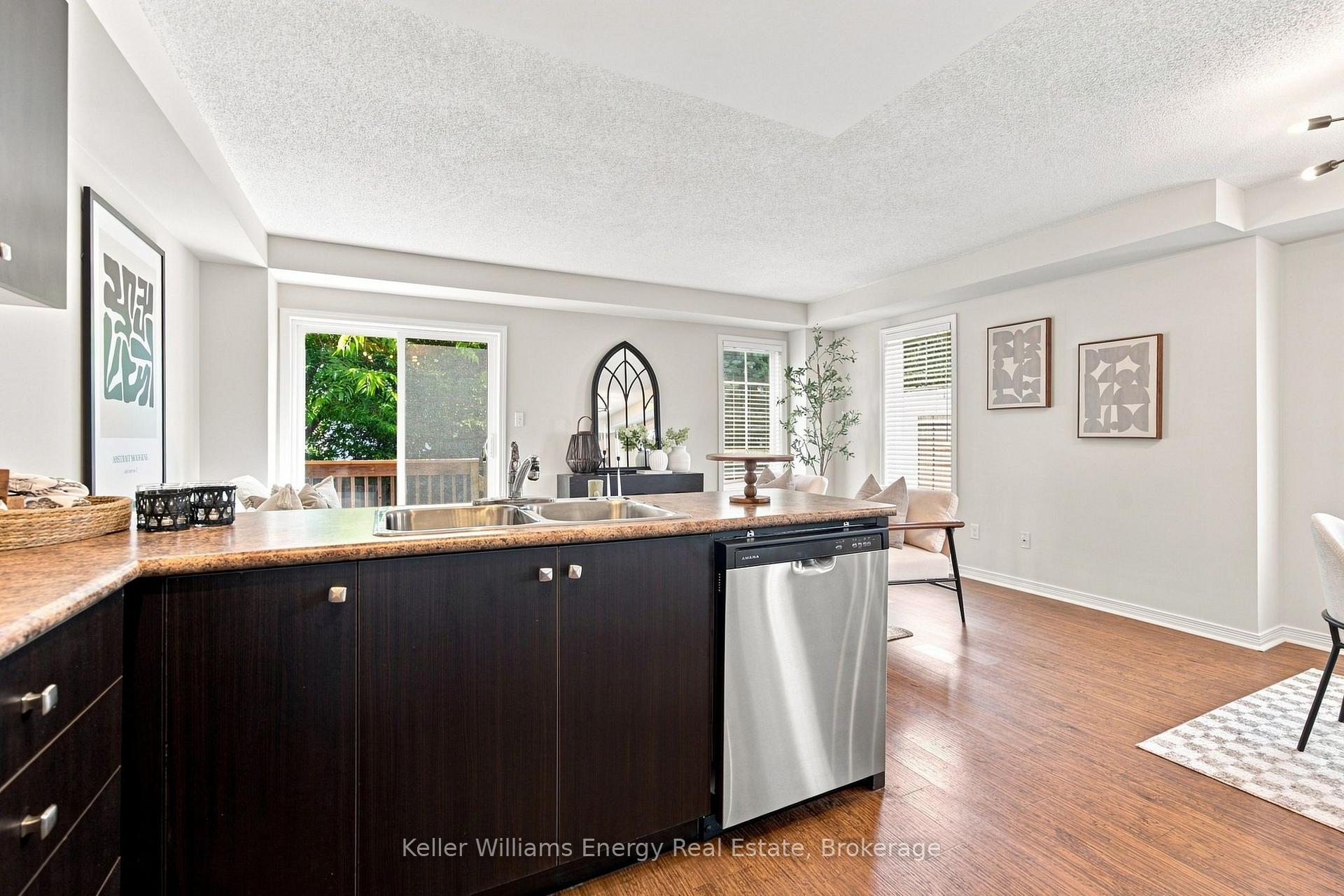 1280 Harmony Road N 25