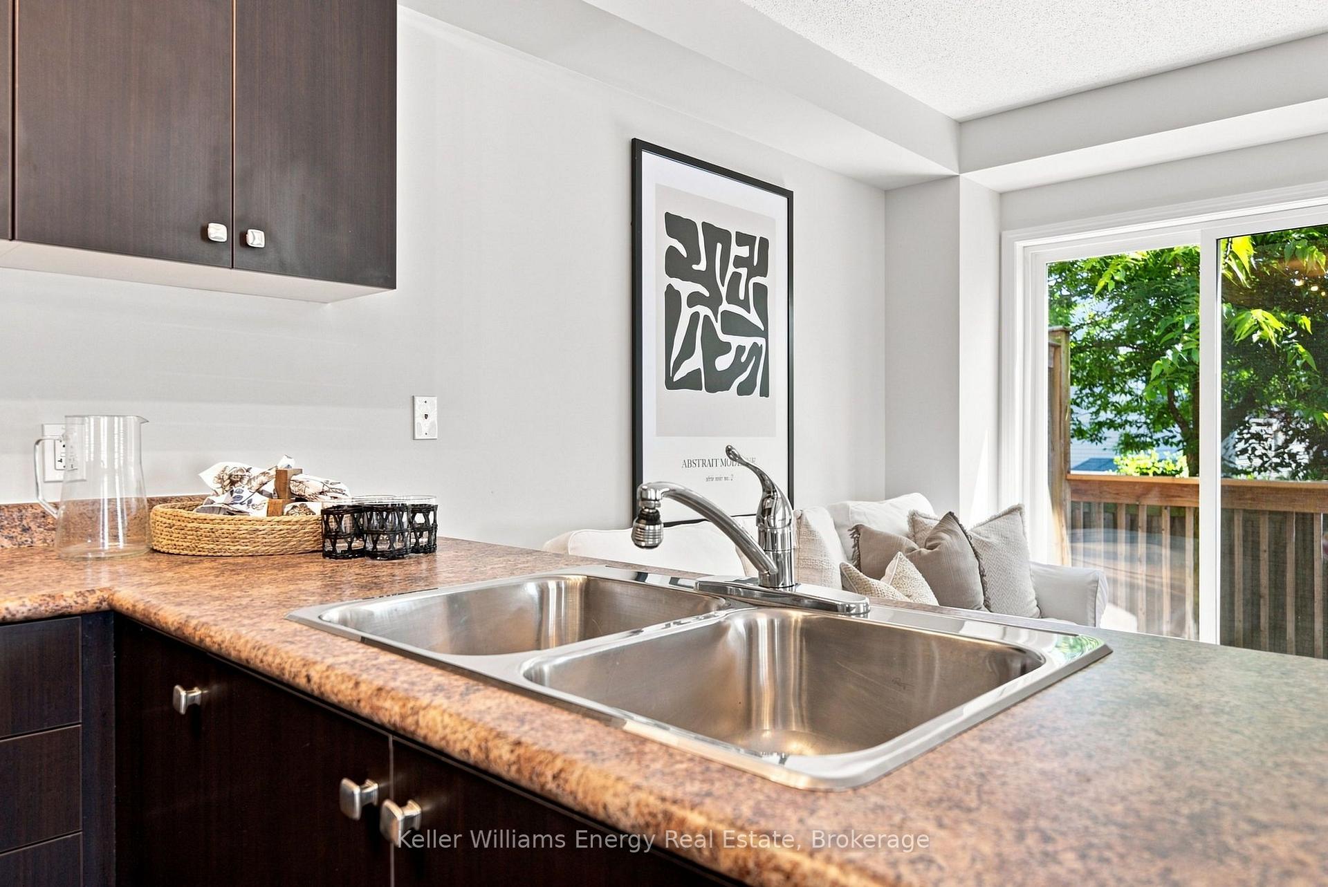 1280 Harmony Road N 25