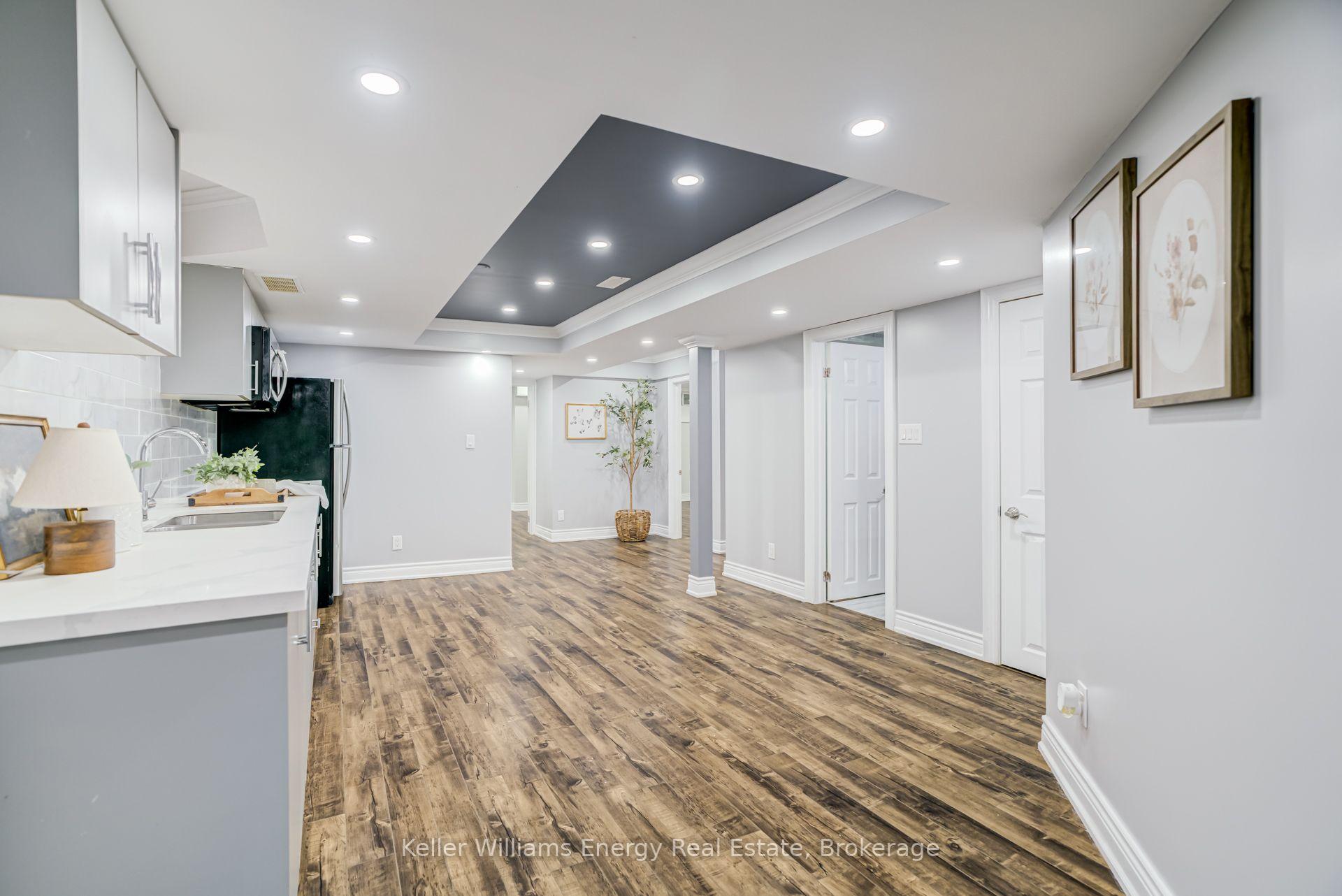 1342 Harlstone Crescent